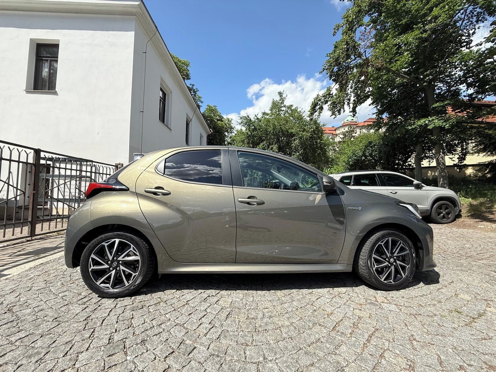 Toyota Yaris, Toyota Yaris Hybrid 1.5 e-CVT - fotka 4