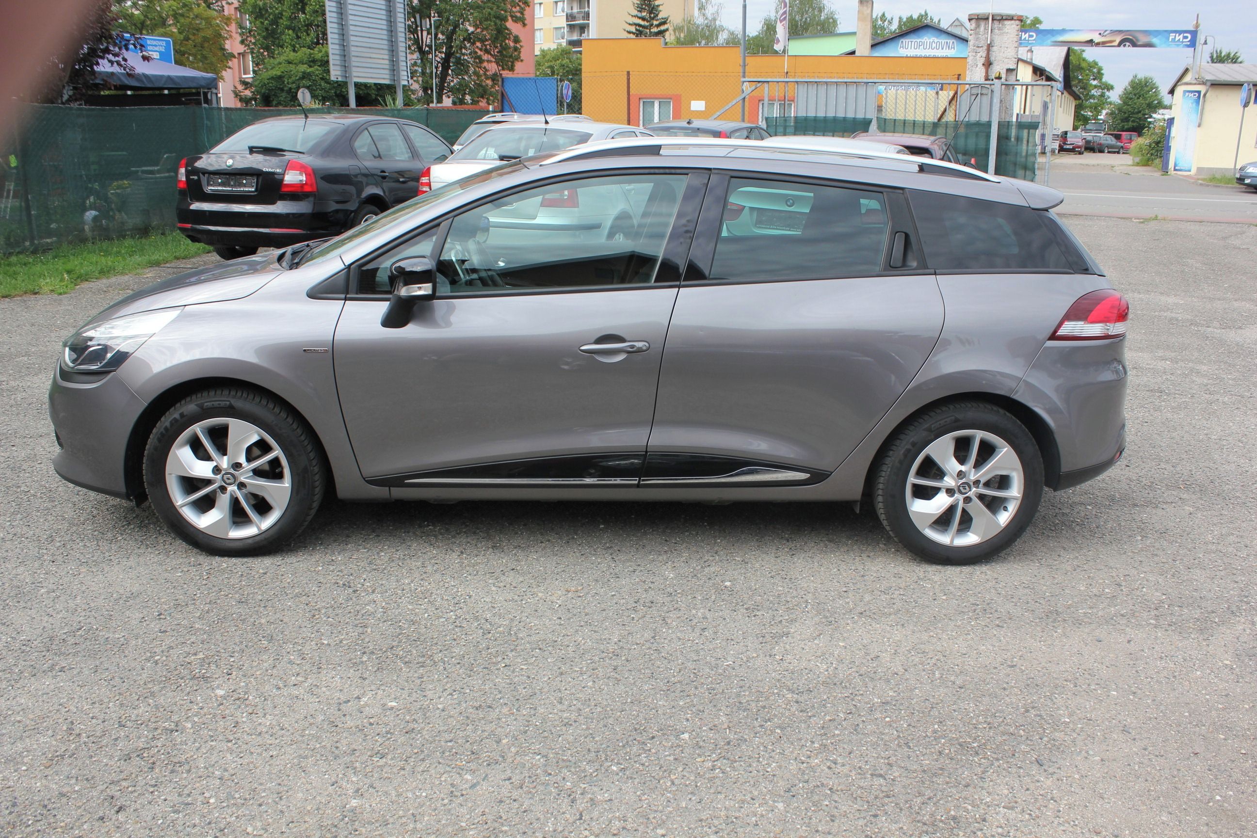 Renault Clio, 0.9 TCe, LIMITED, VÝHŘEV - fotka 4