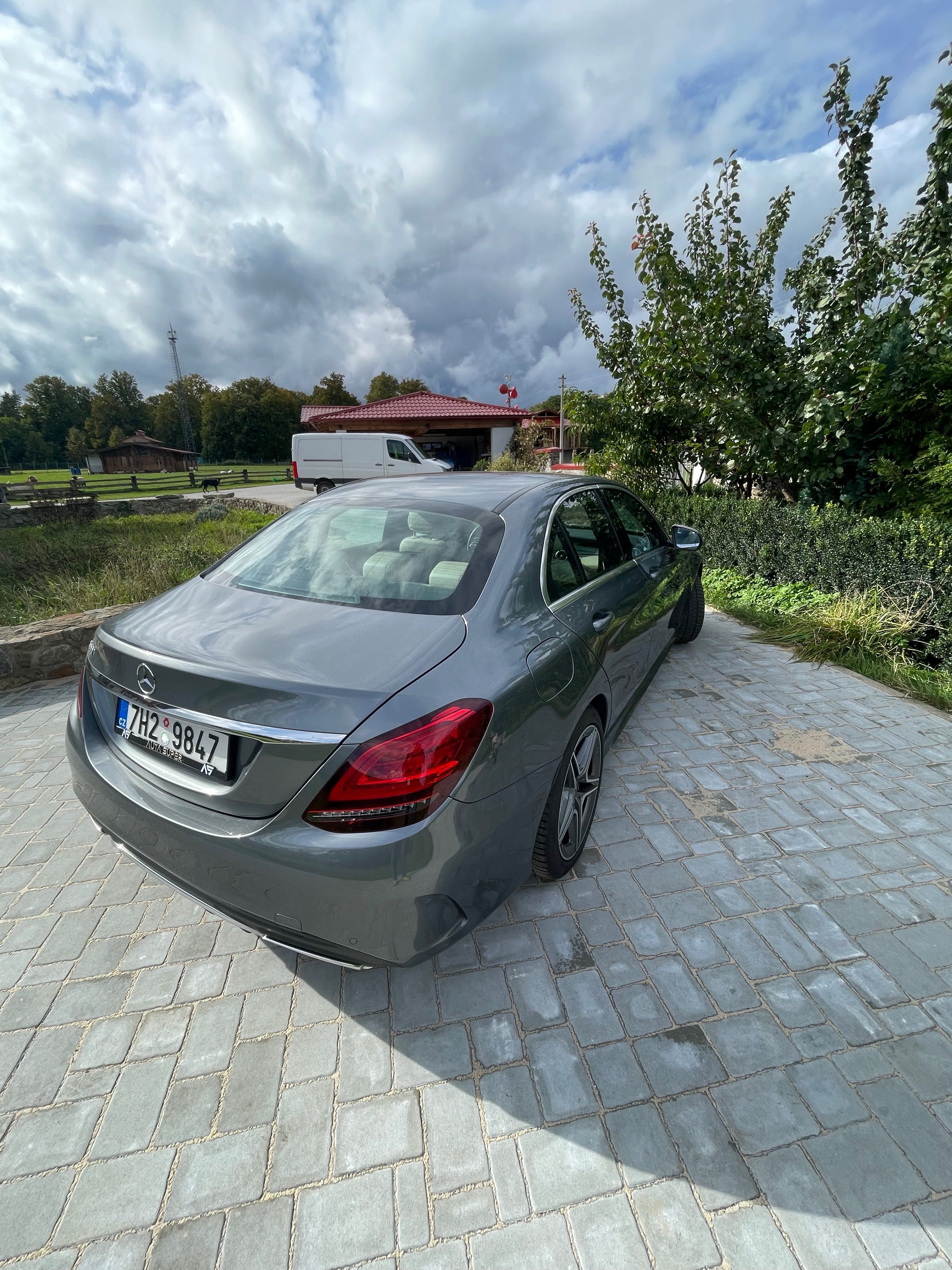 Mercedes-Benz Třídy C, Mercedes Benz C300 AMG - fotka 4