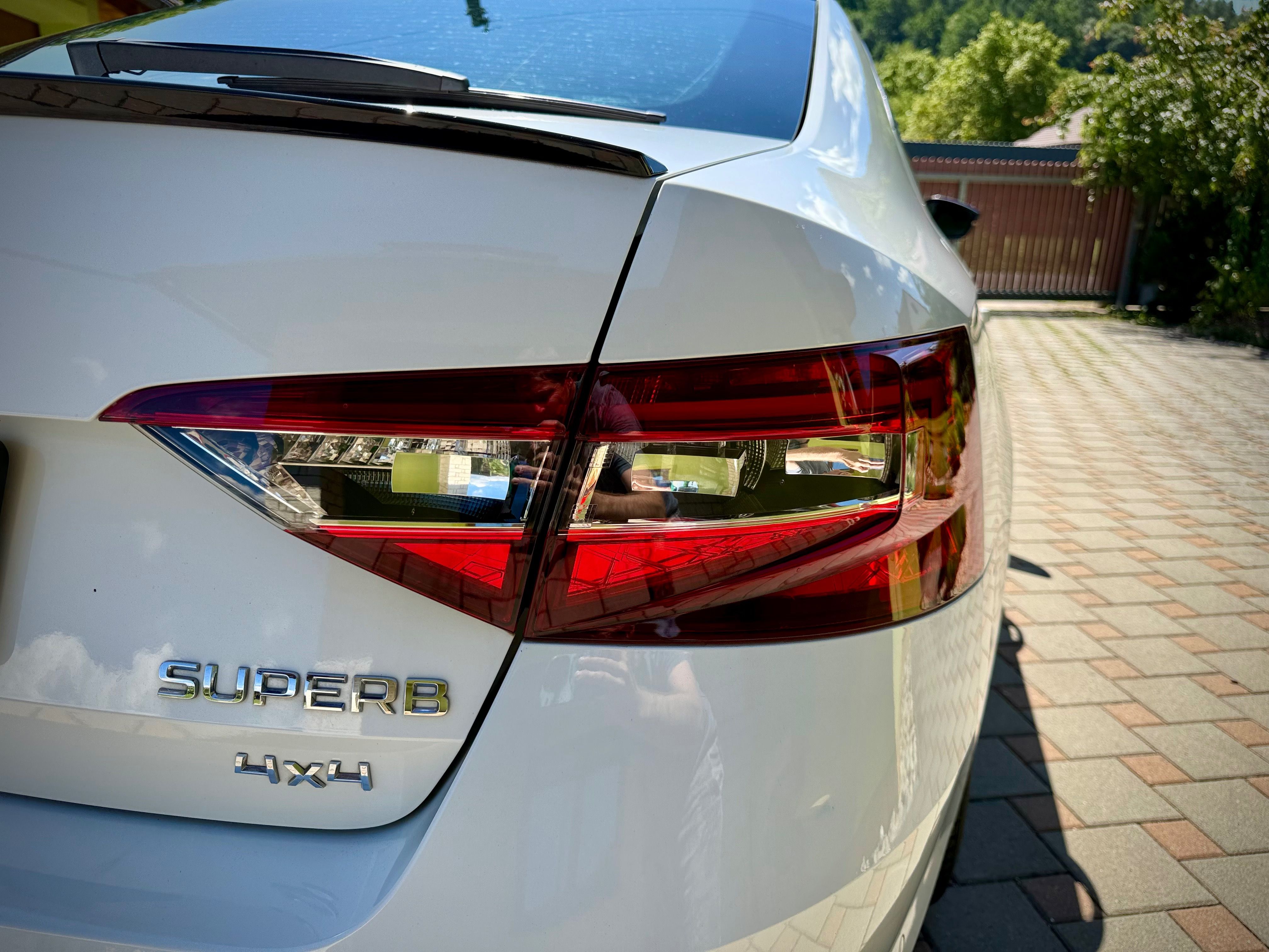 Škoda Superb, Sportline 4x4 2.0TSI 206kW - fotka 6