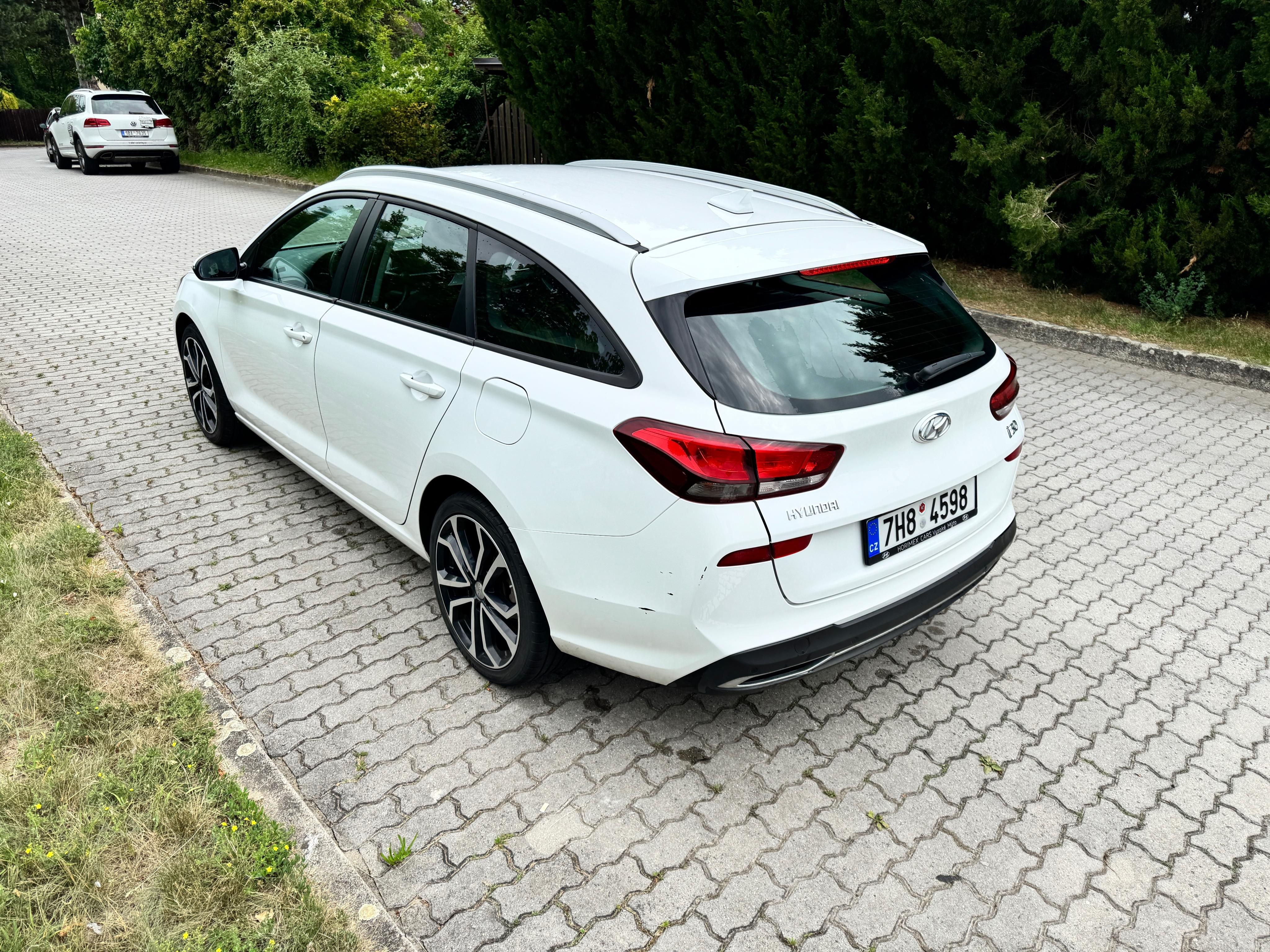 Hyundai i30, 1.5 DPI 2021 - fotka 6