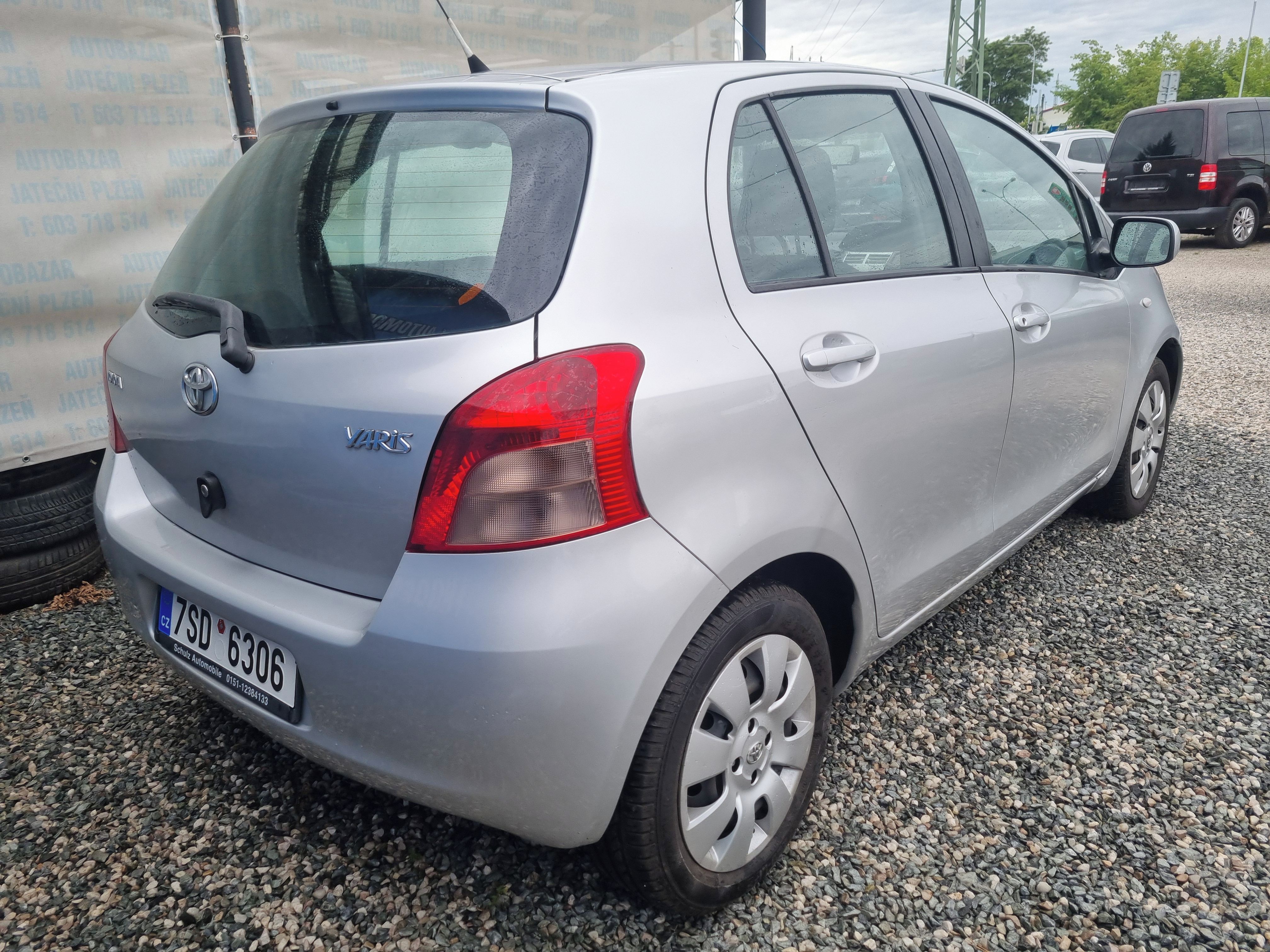 Toyota Yaris, 1.3 VVT-I 64 KW - fotka 3