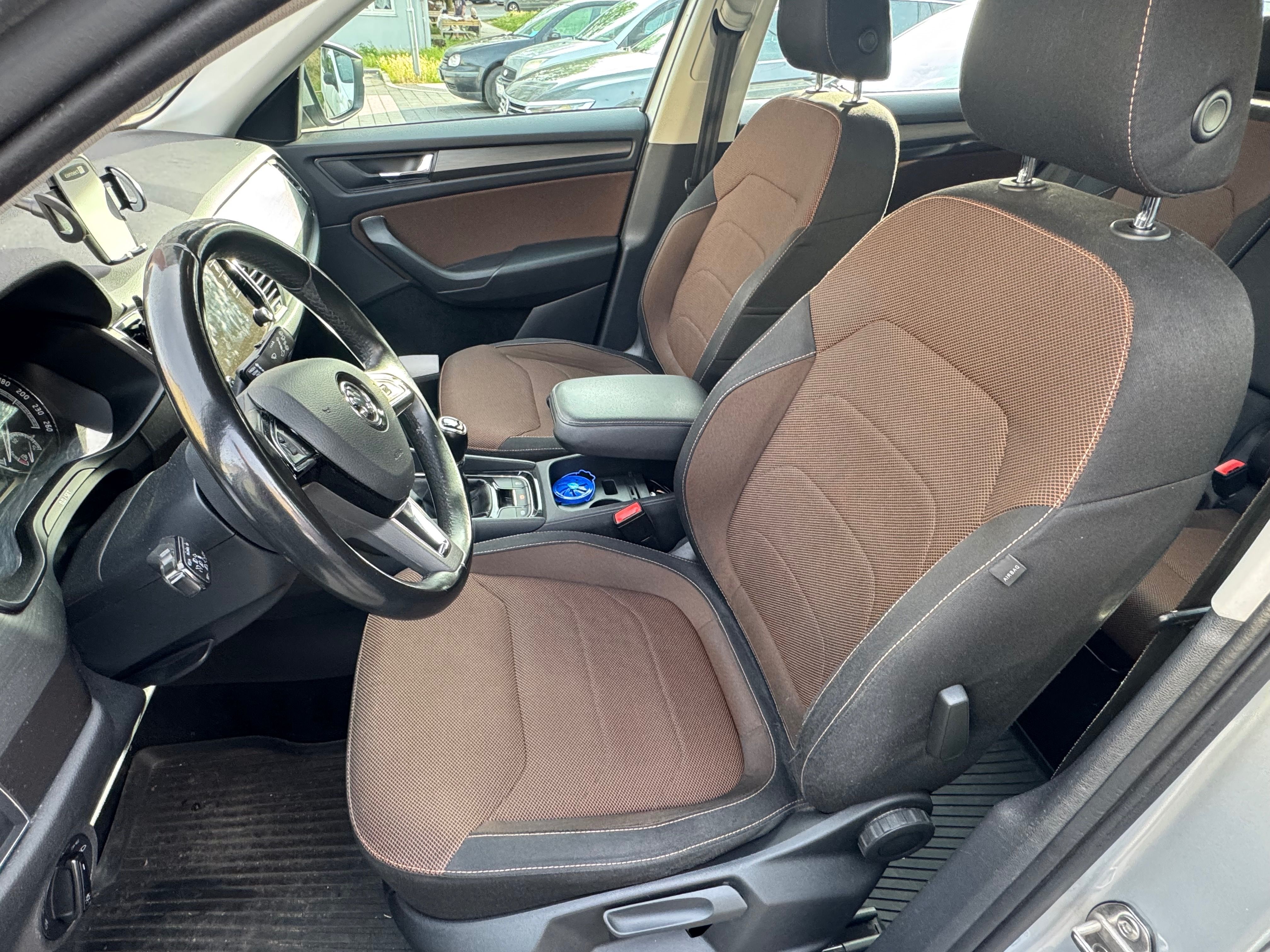Škoda Kodiaq, 2.0 tdi 110kw, servisováno - fotka 6