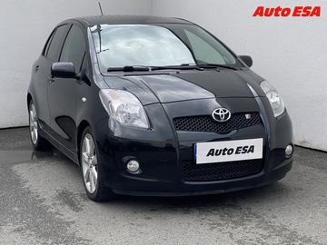 1.8i,ČR,servis.kniha,AC