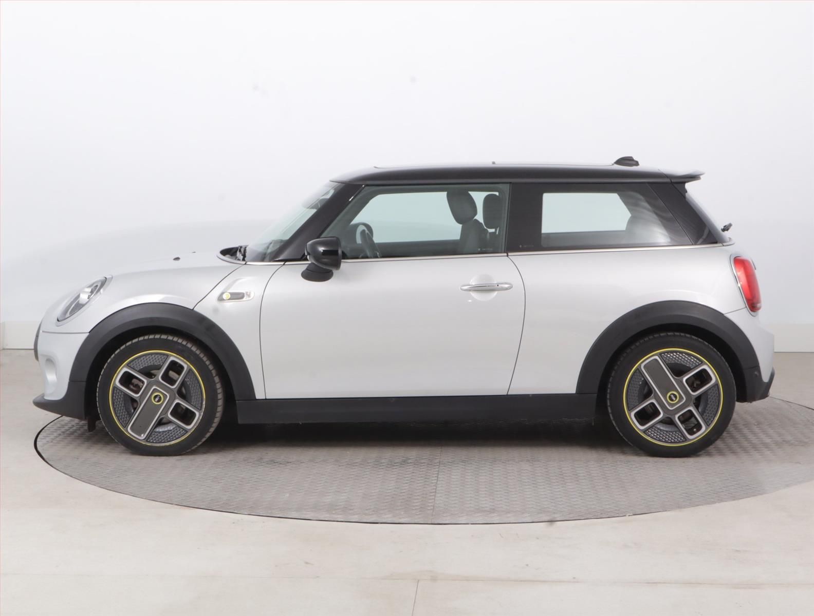 Mini, Cooper SE 32 kWh, SoH 96% - fotka 3