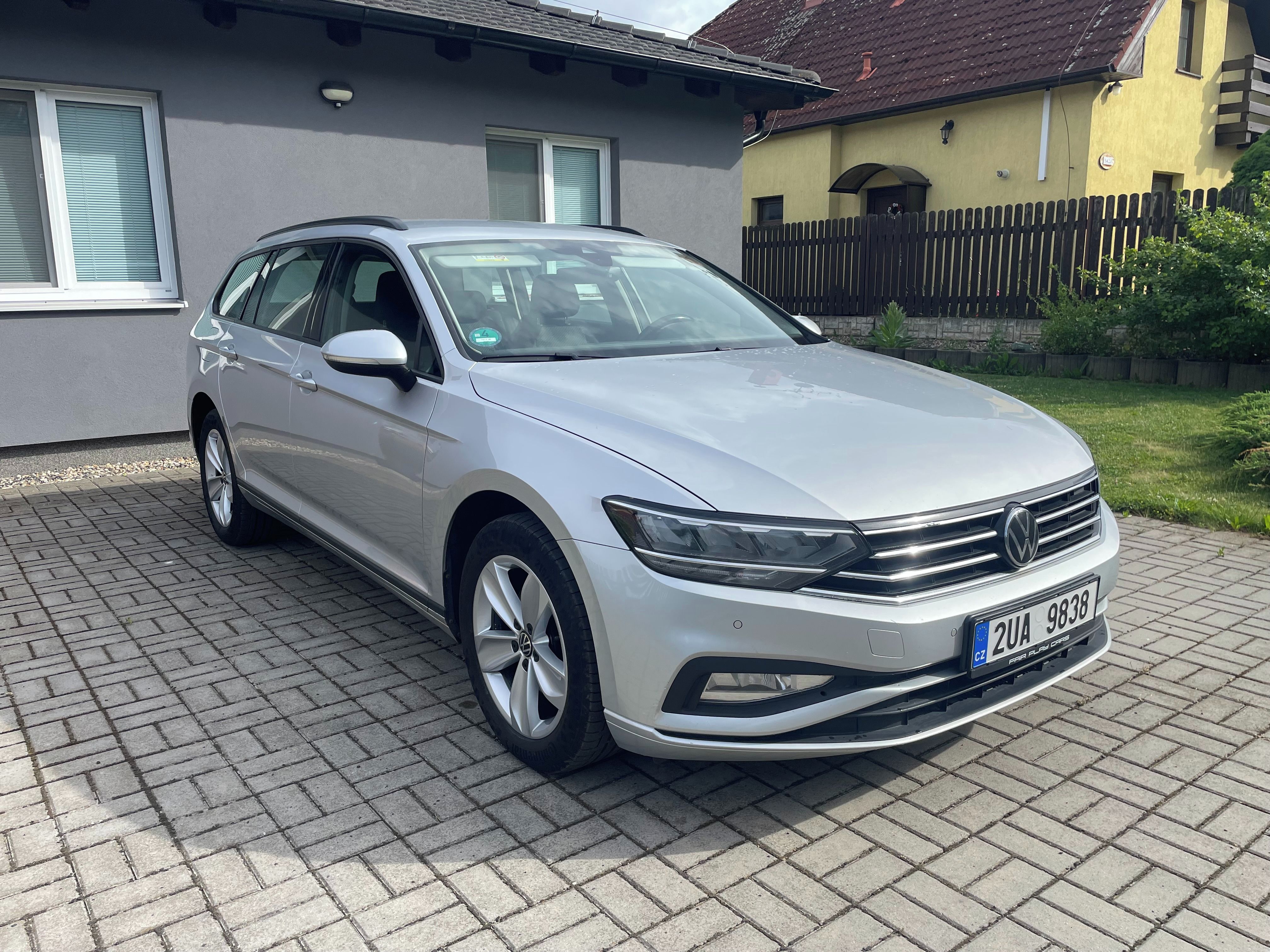Volkswagen Passat, DSG,webasto,tažné,kamera,DPH - fotka 2