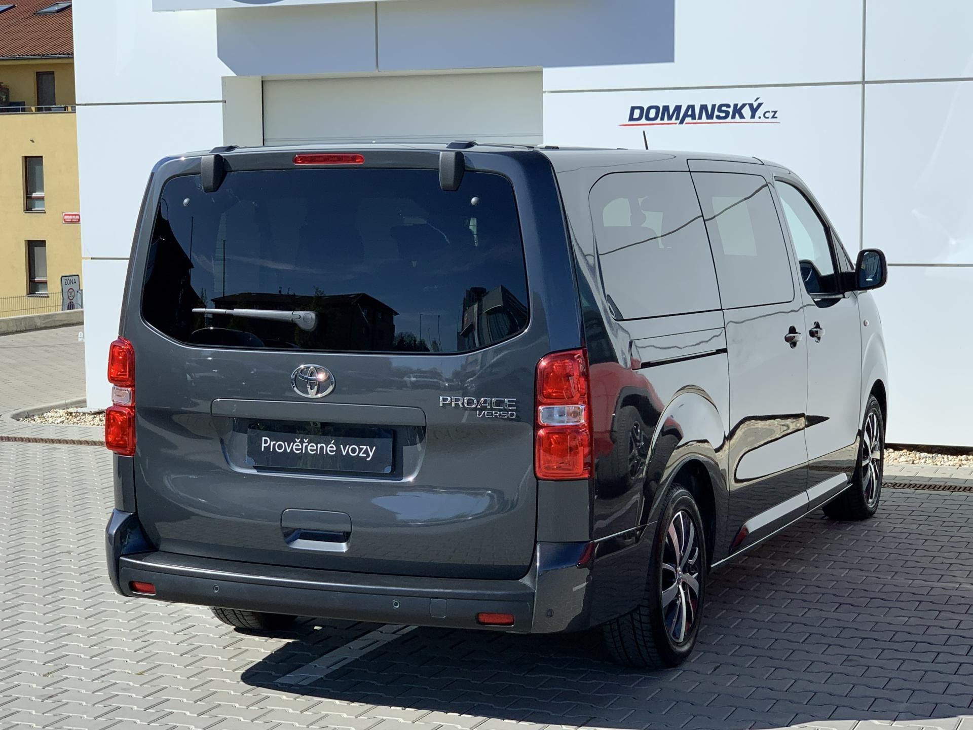 Toyota Proace Verso, FAMILY 2,0 L2 AT8 - fotka 3