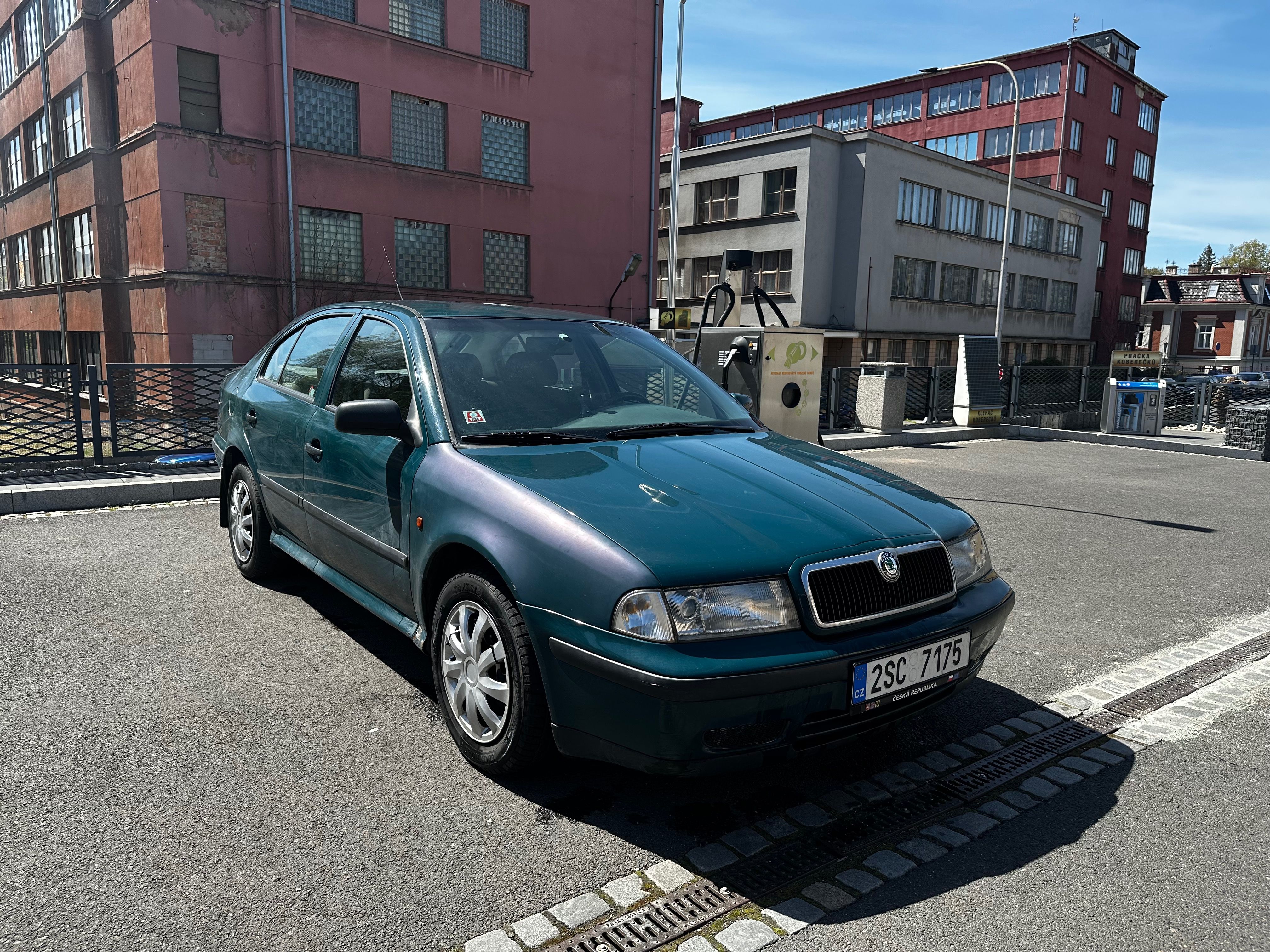 Škoda Octavia, Skoda 1998 1.6 mpi