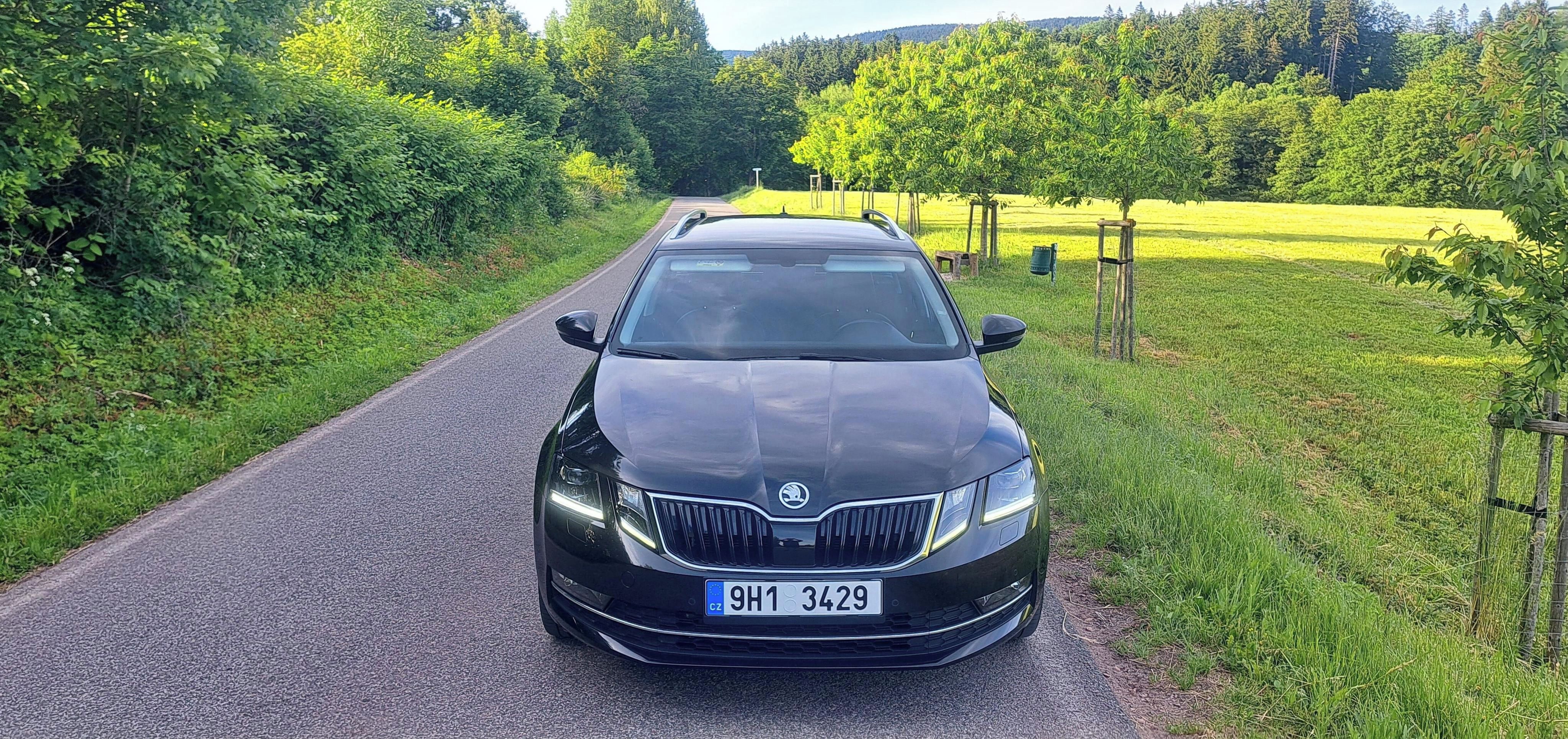 Škoda Octavia, 1,8TSi 132kw, DSG, Style Plus - fotka 2
