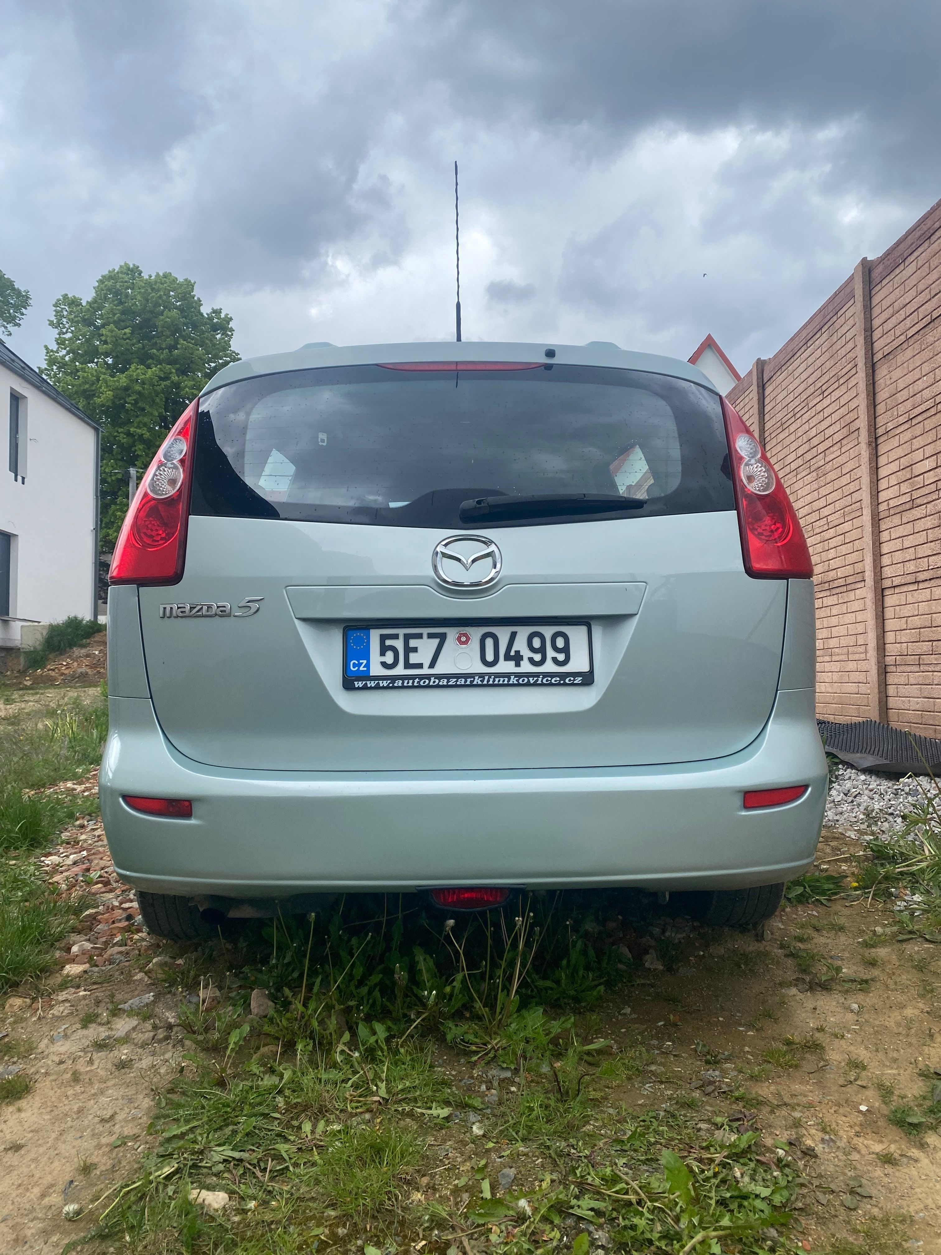 Mazda 5, 2.0 L Diesel 7mist - fotka 2