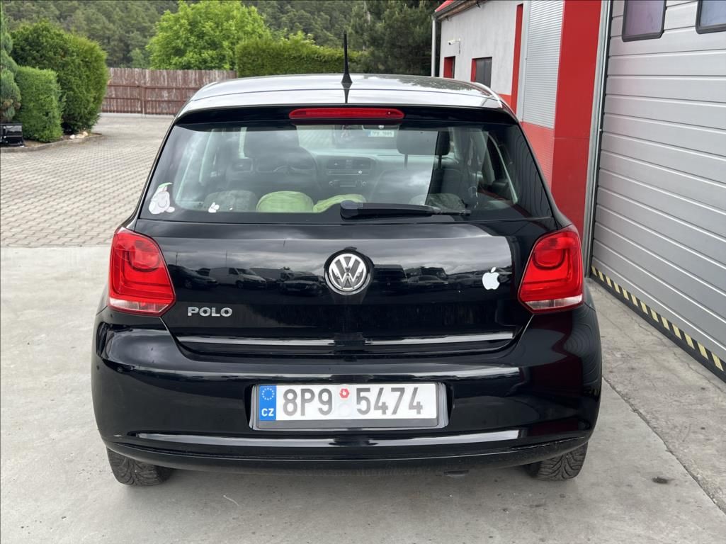 Volkswagen Polo, 1,2 klima servo 2x sada kol - fotka 4
