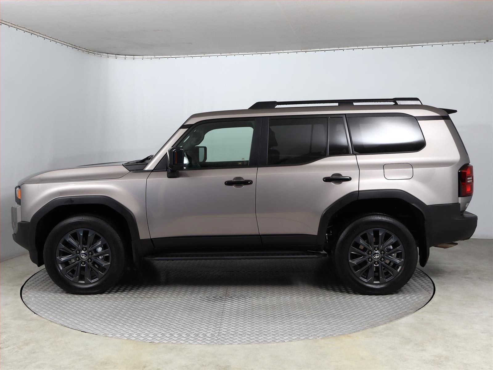 Toyota Land Cruiser, 2.8 D-4D, Executive - fotka 3