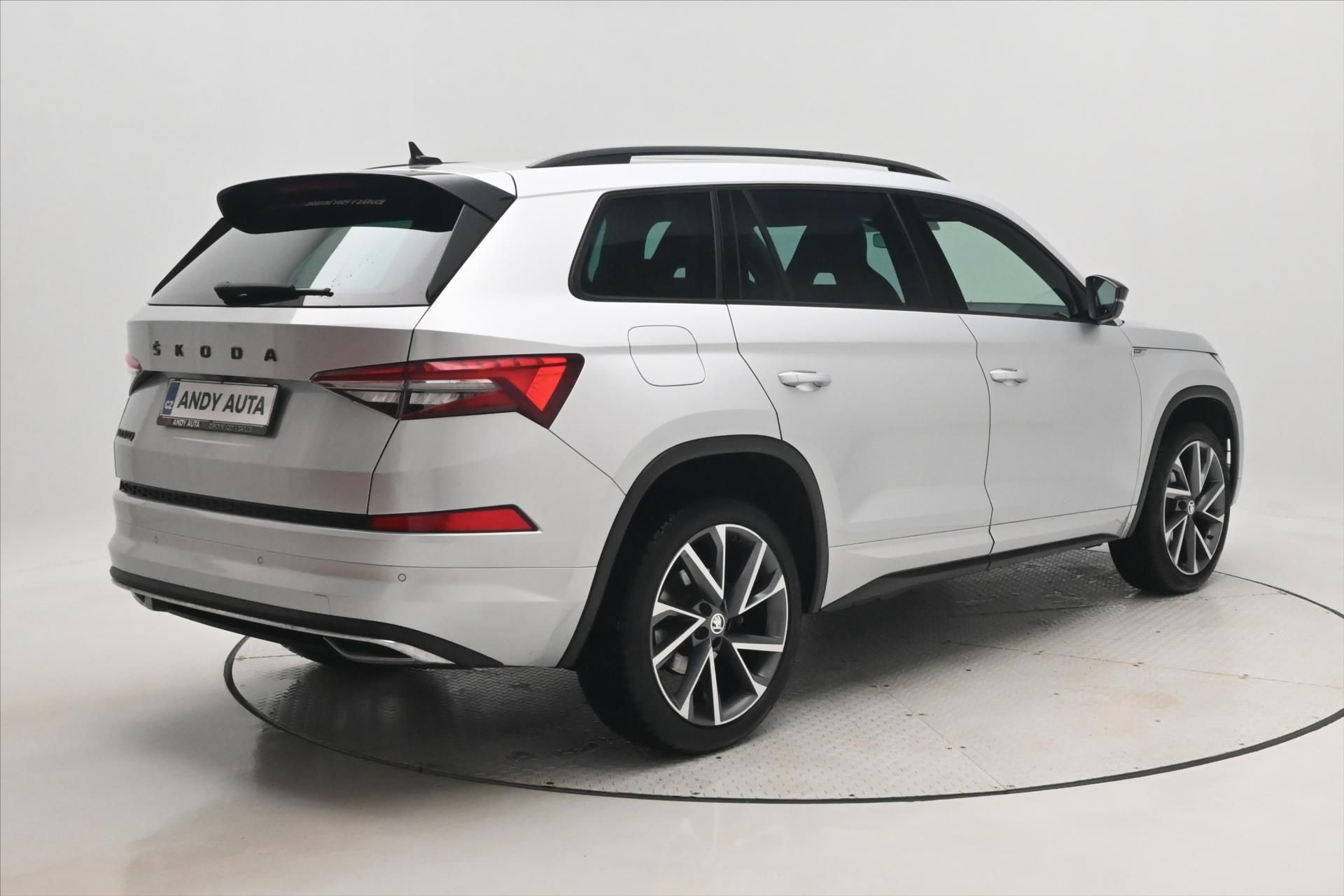 Škoda Kodiaq, 1,5 TSI 110 kW Sportline Záruk - fotka 5