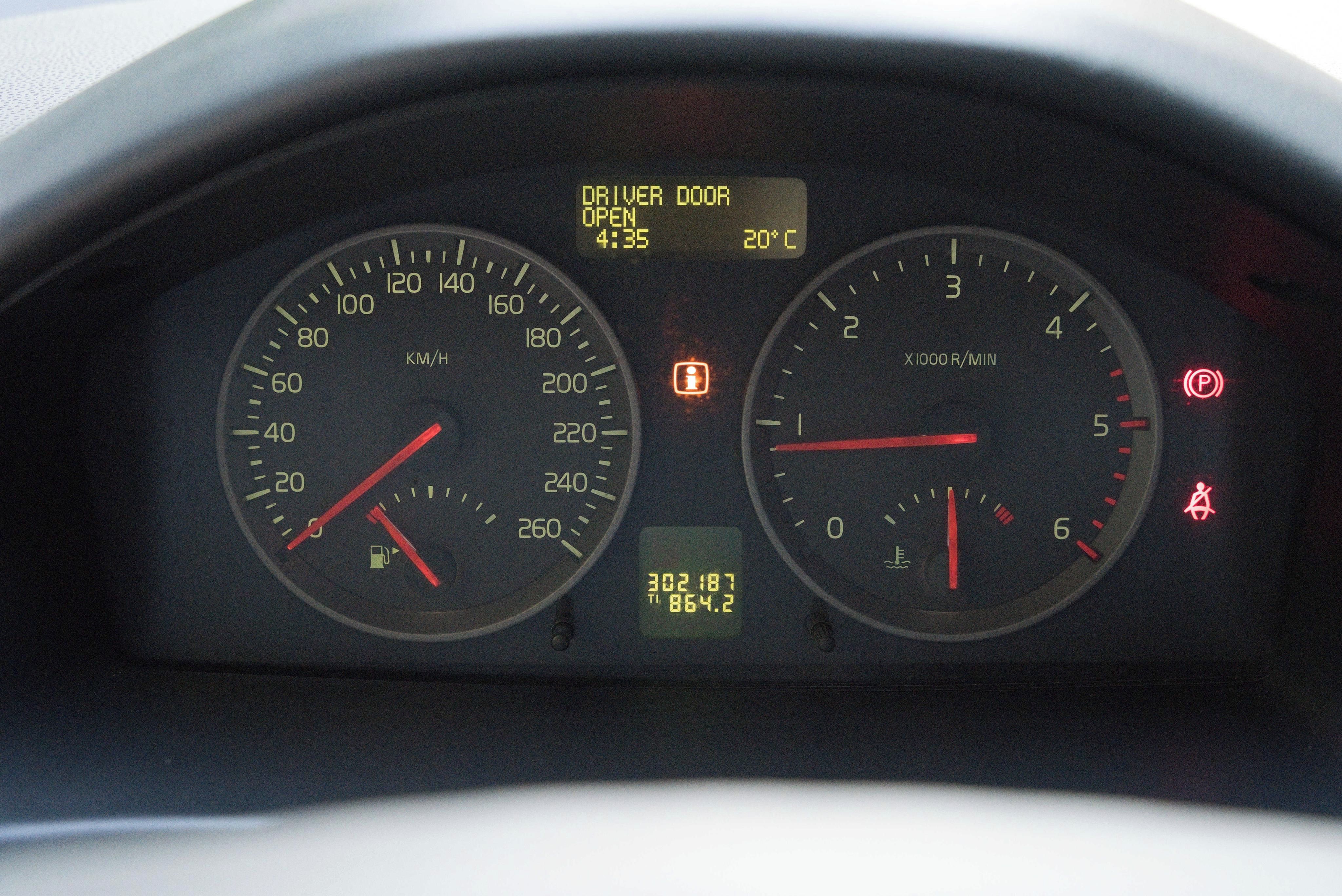 Volvo V50, 2.0D 100kW - fotka 5