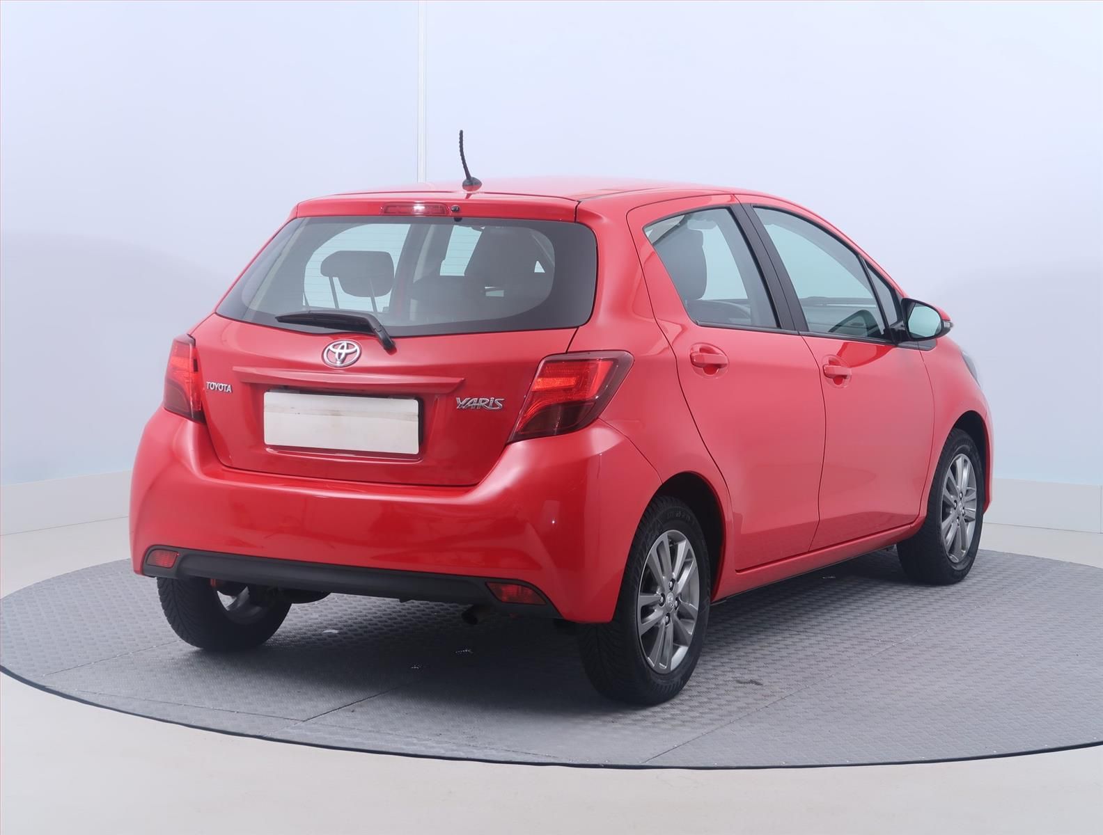 Toyota Yaris, 1.33 Dual VVT-i, ČR,1.maj - fotka 5