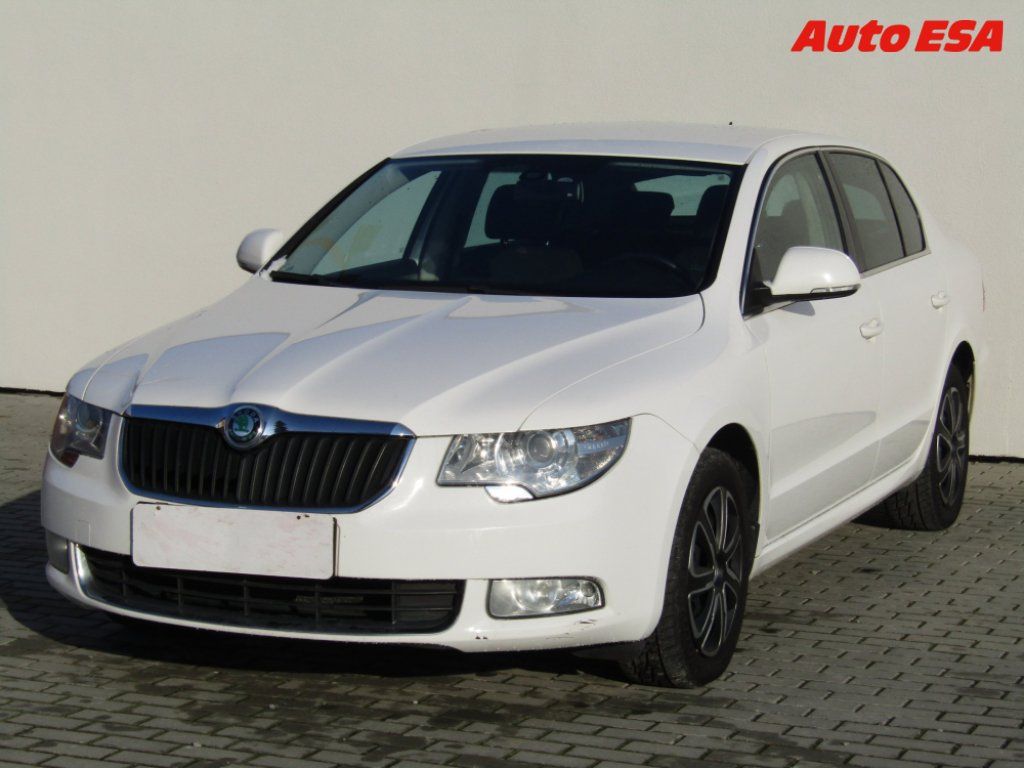 Škoda Superb, 2.0 TDi,xenon,autoAC - fotka 3