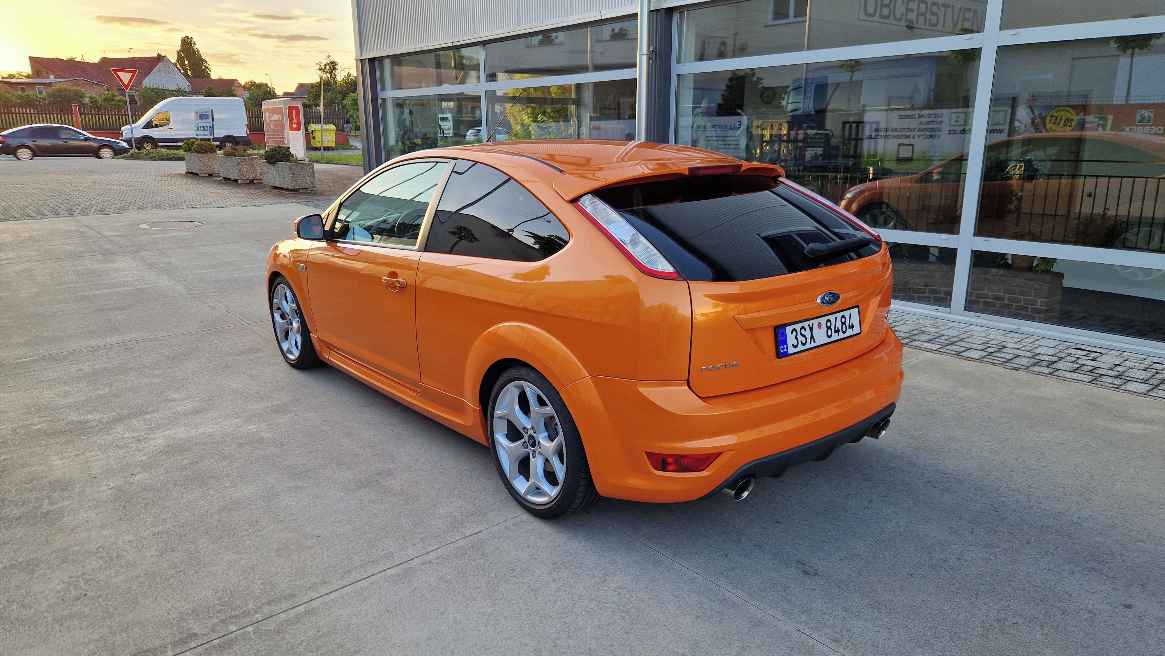 Ford Focus, ST 2.5 Turbo - Electric Orange - fotka 5