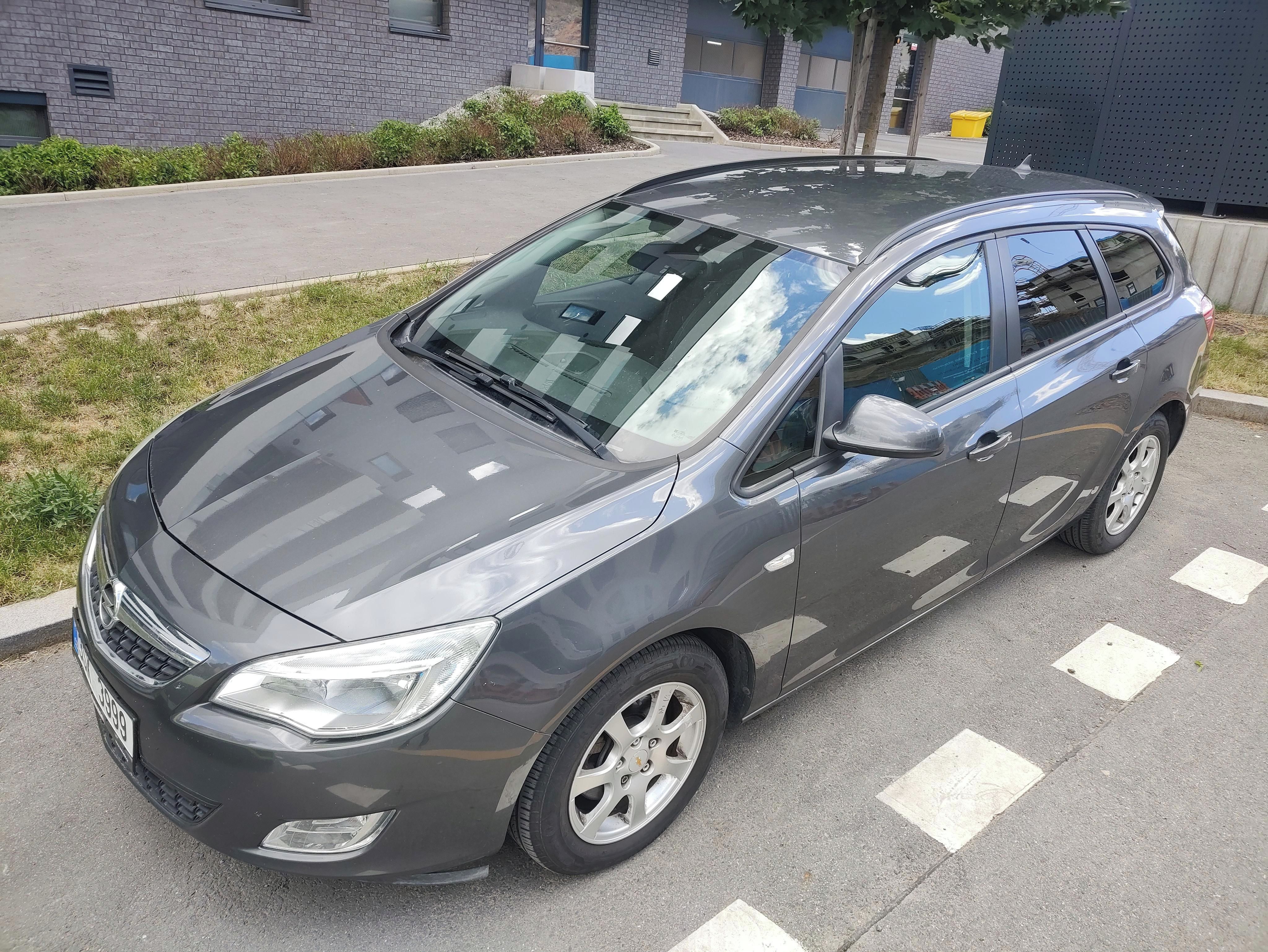 Opel Astra, Sports Tourer 1.7 CDTi - fotka 2