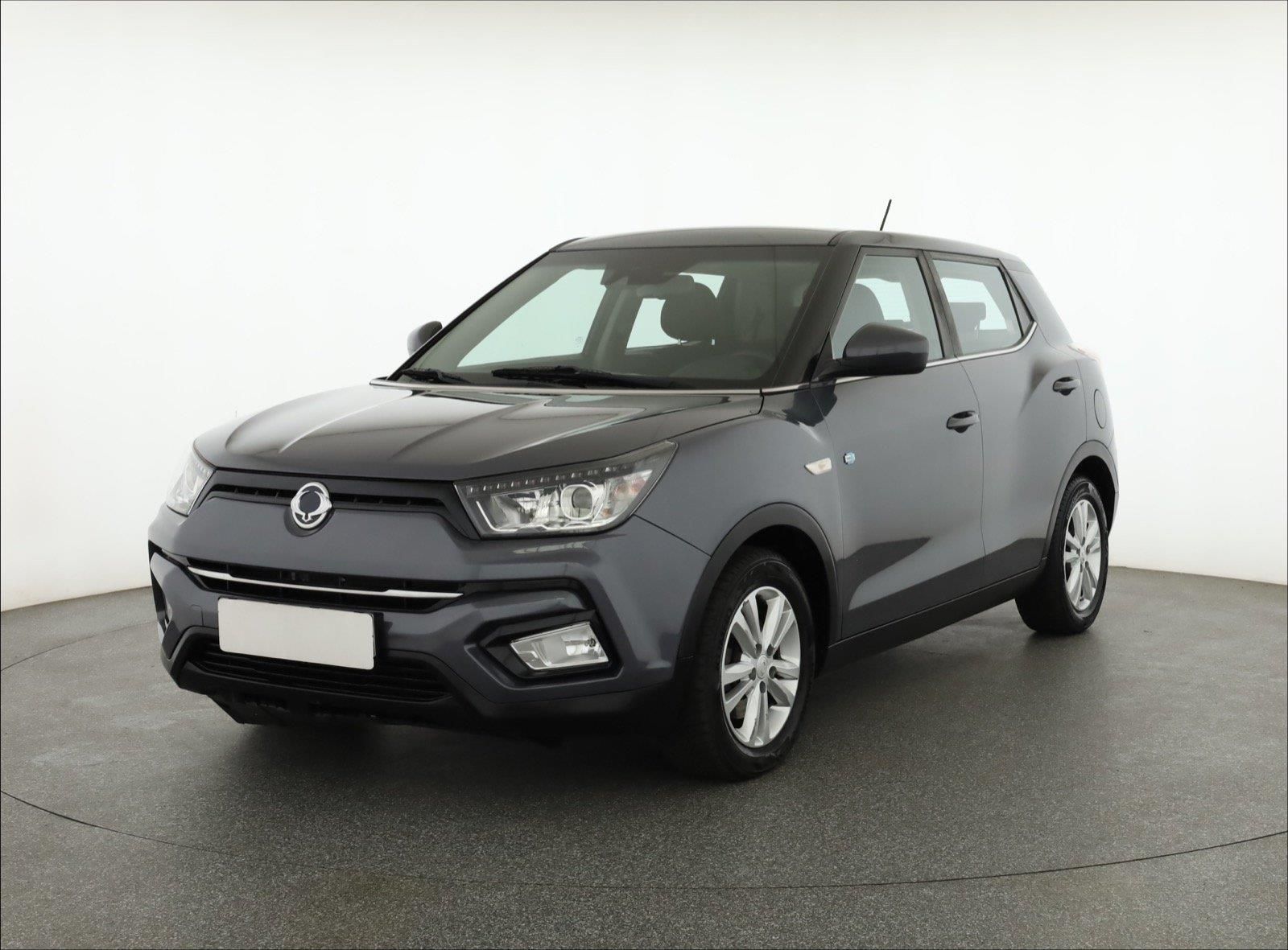 SsangYong Tivoli, 1.6 e-XDi, 4X4, Serv.kniha - fotka 2