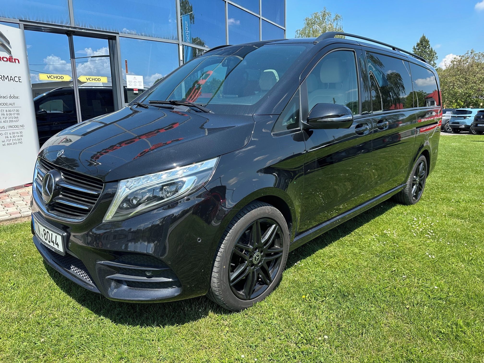 Mercedes-Benz Třídy V, 250d AMG 4x4 - fotka 3