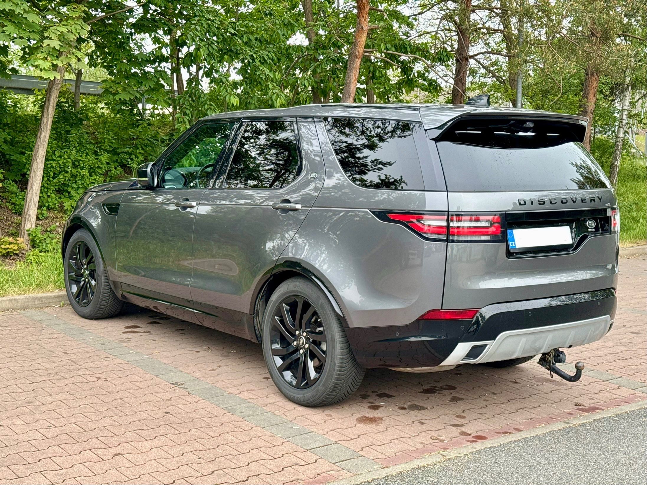 Land Rover Discovery, HSE 2.0 Benzín (221 kW) 4x4 - fotka 3
