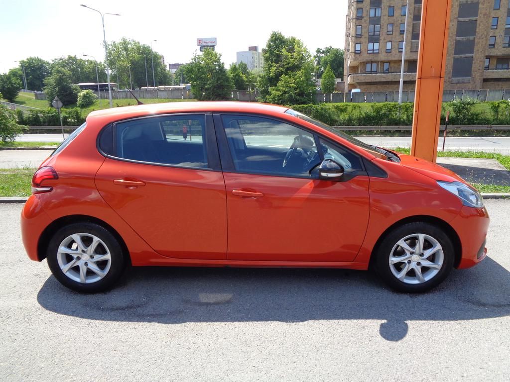 Peugeot 208, 1.2i  KOUPENO ČR - fotka 5