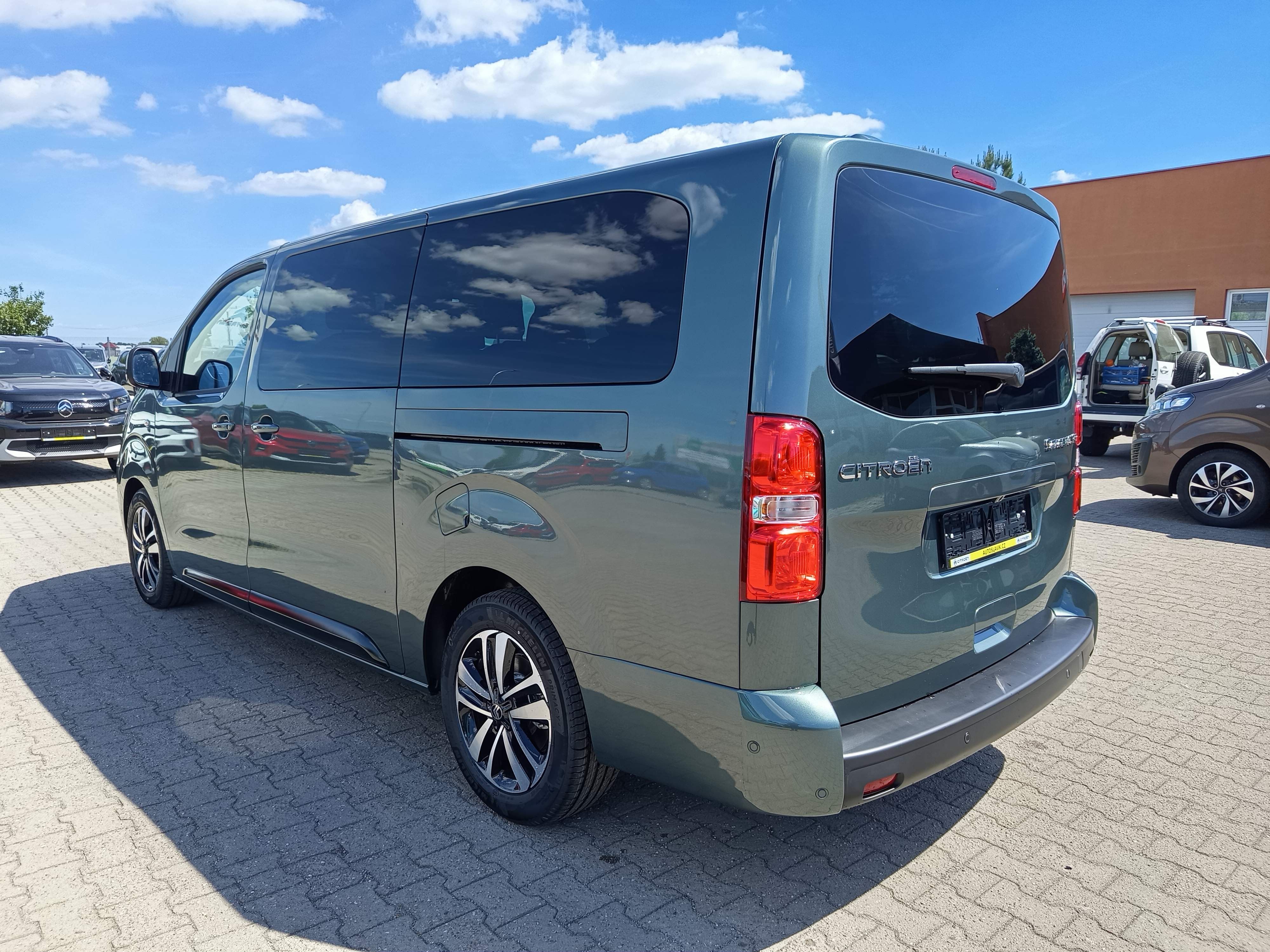 Citroën SpaceTourer, Shine XL 2.2Hdi EAT8 180k - fotka 3