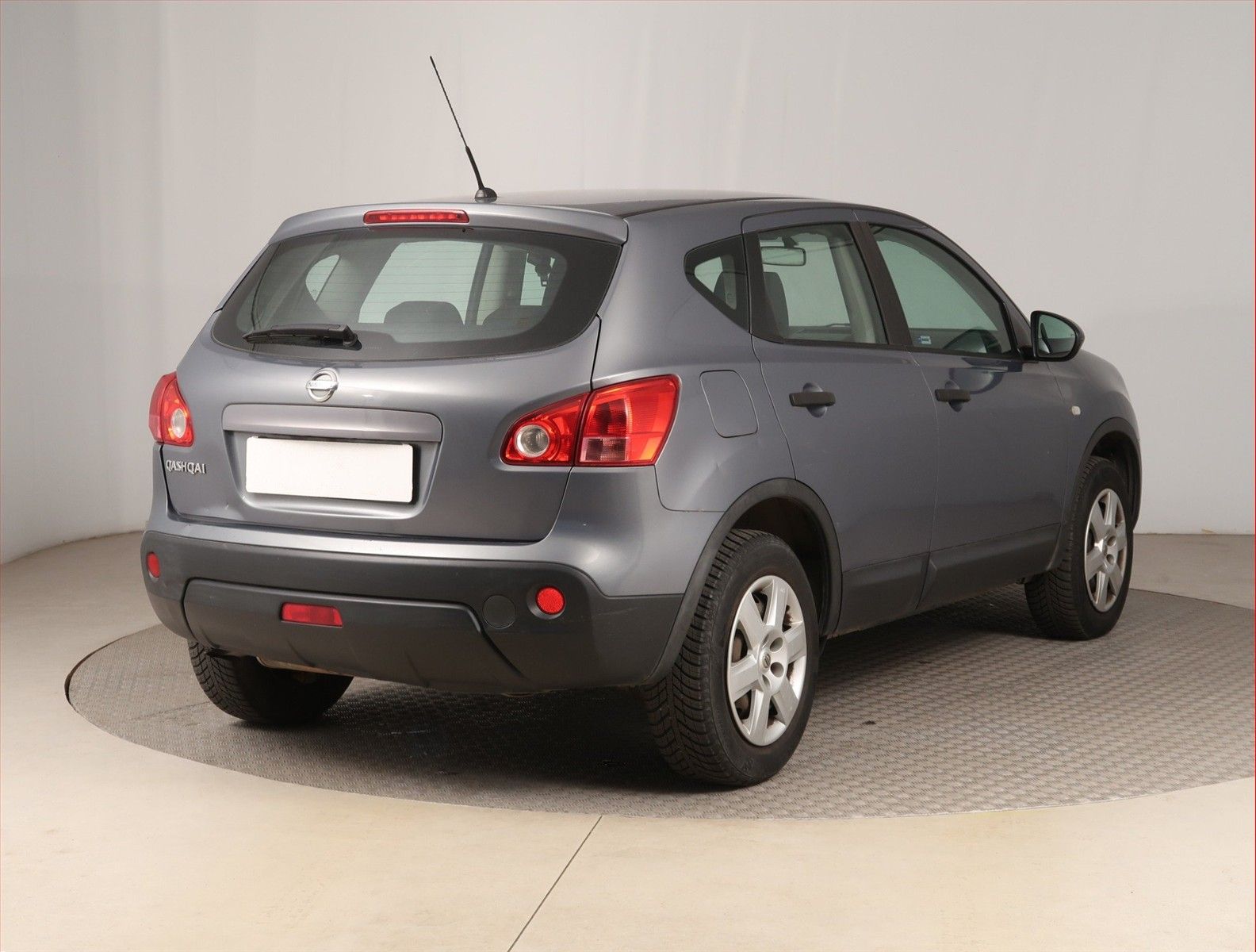 Nissan Qashqai, 1.6, ČR,1.maj, po STK - fotka 5