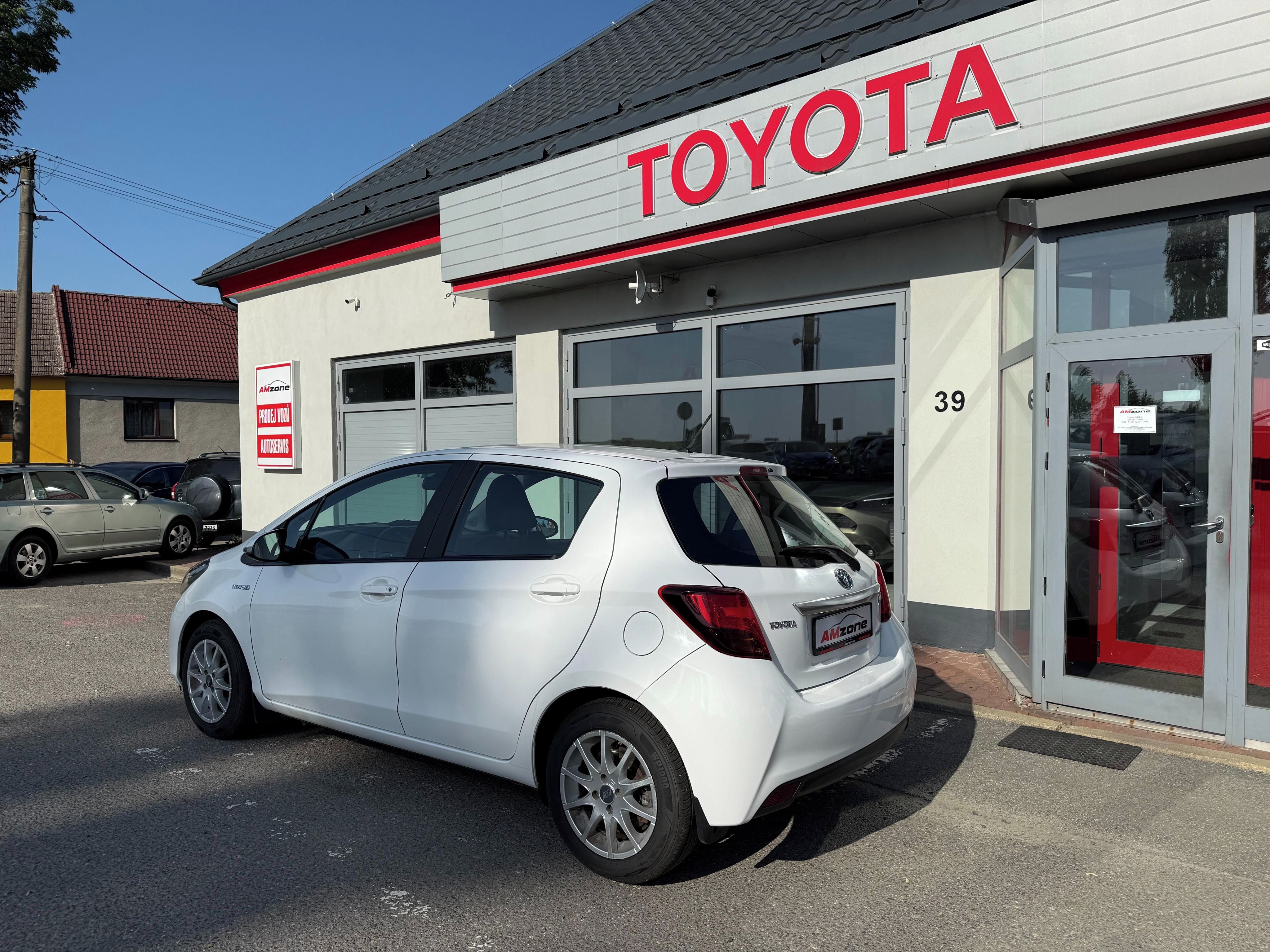 Toyota Yaris, 1,5 HSD e - CVT Comfort - fotka 5