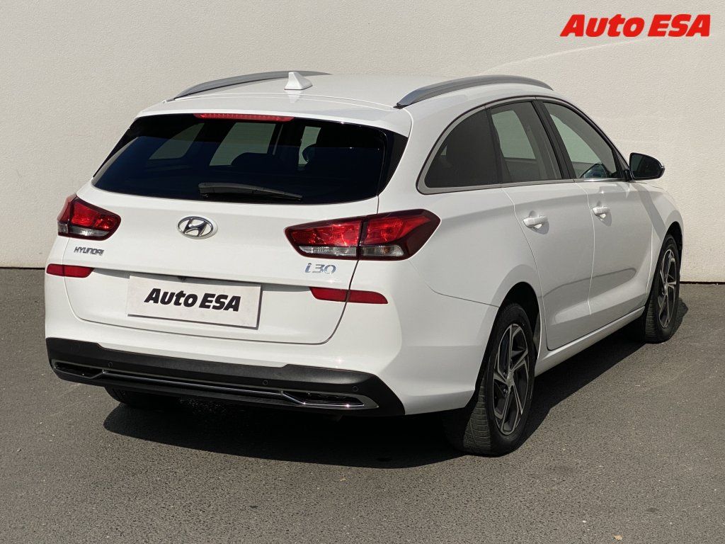 Hyundai i30, 1.6 CRDi,ČR,LED,kamera - fotka 4