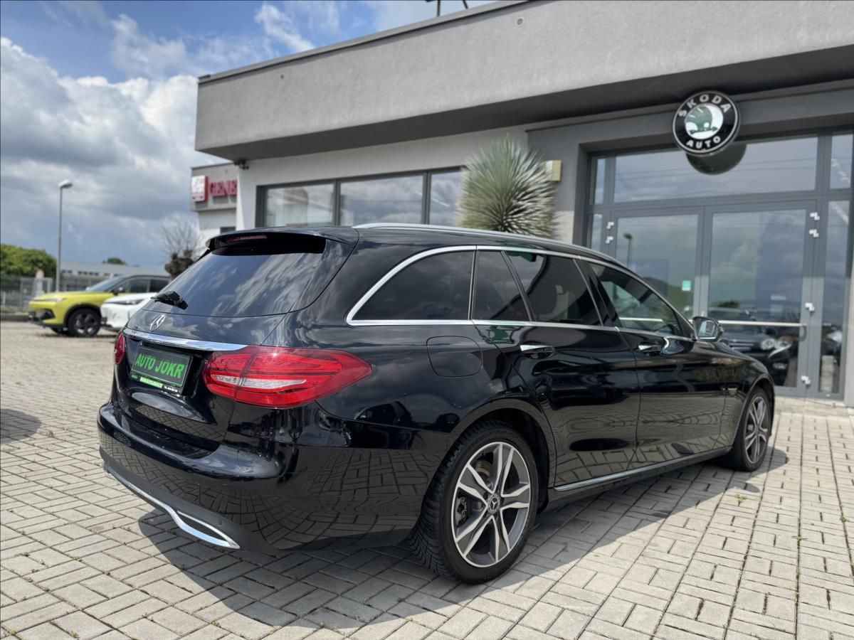 Mercedes-Benz Třídy C, 2,2 200d 100kW AUT  AVANTGARDE - fotka 6