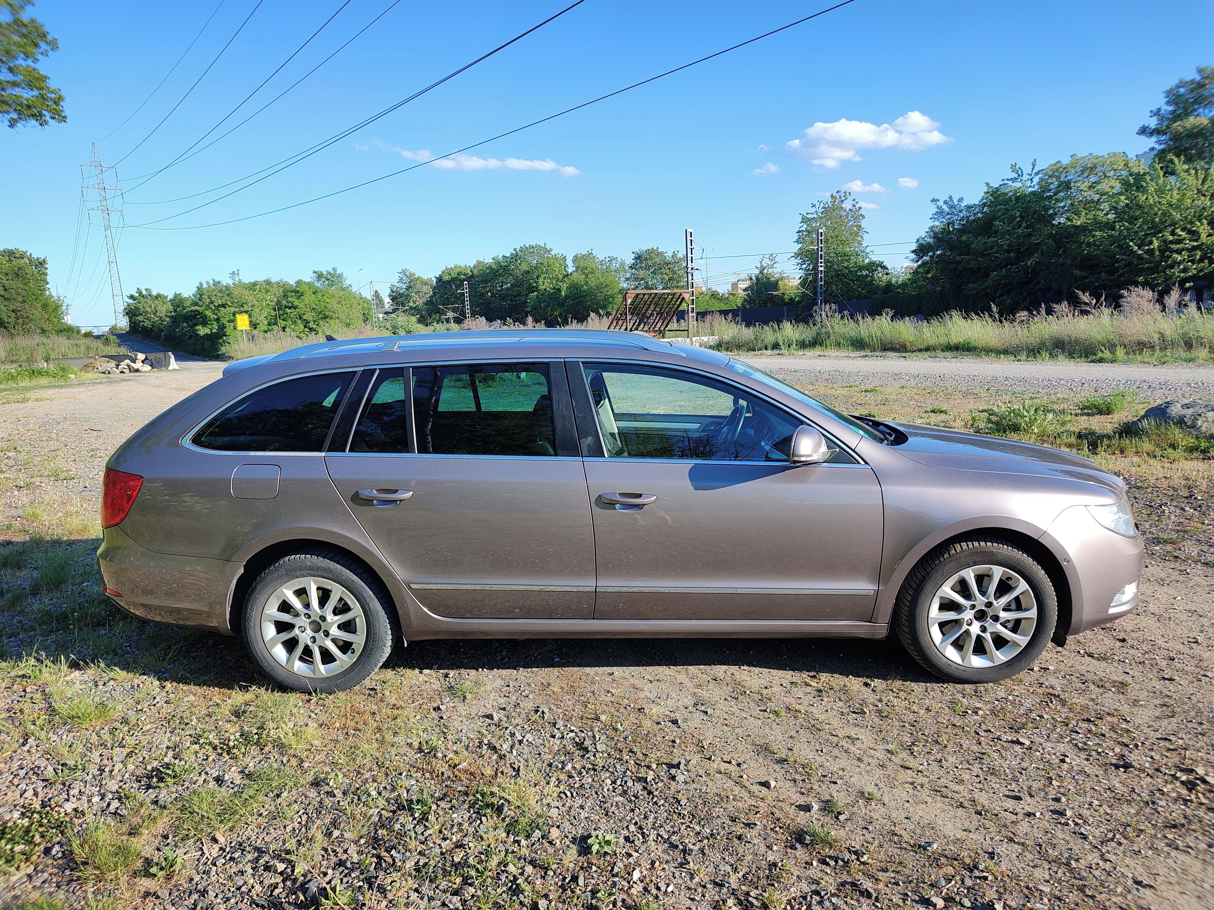 Škoda Superb, 2,0 TDI 125 KW Panorama - fotka 4