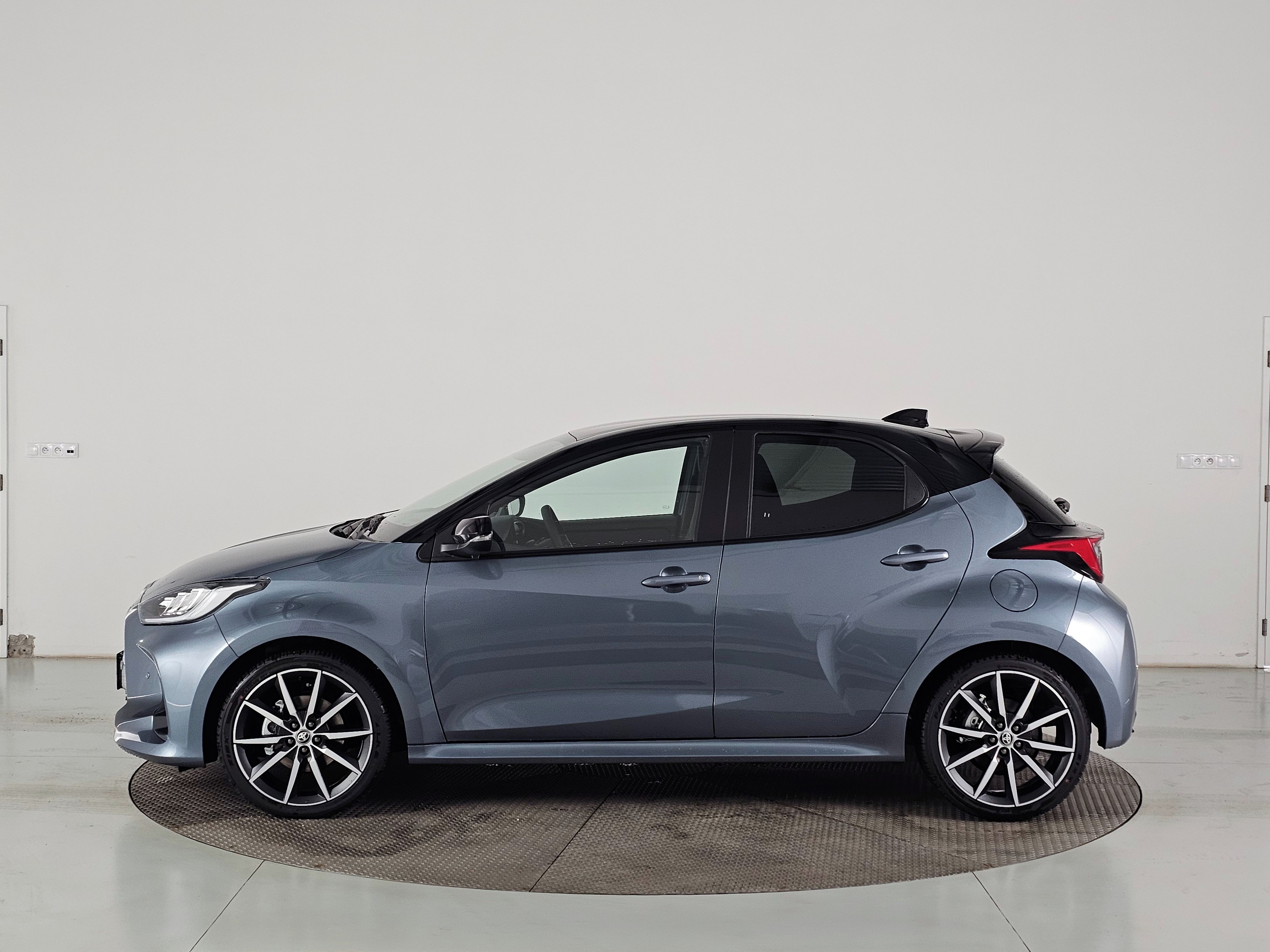 Toyota Yaris, 1.5HEV 130k GR Sport - fotka 5
