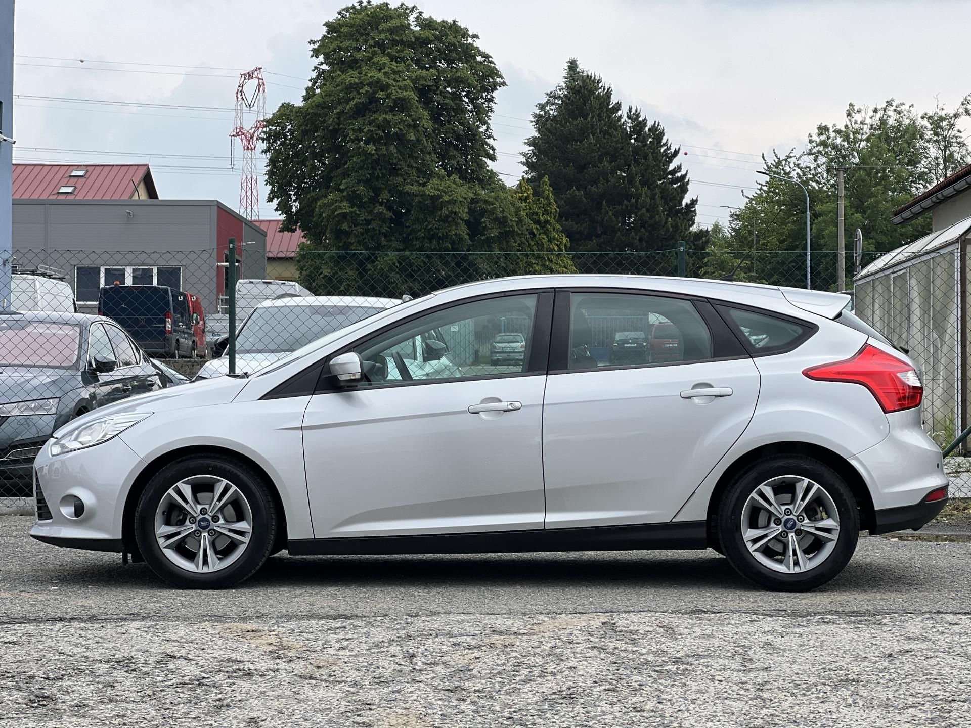 Ford Focus, 1.0i KLIMATIZACE ALU PŮVOD ČR - fotka 4