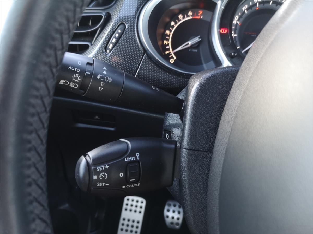 Citroën DS3, 1,6 zak. v ČR, 57 tis.km - fotka 6