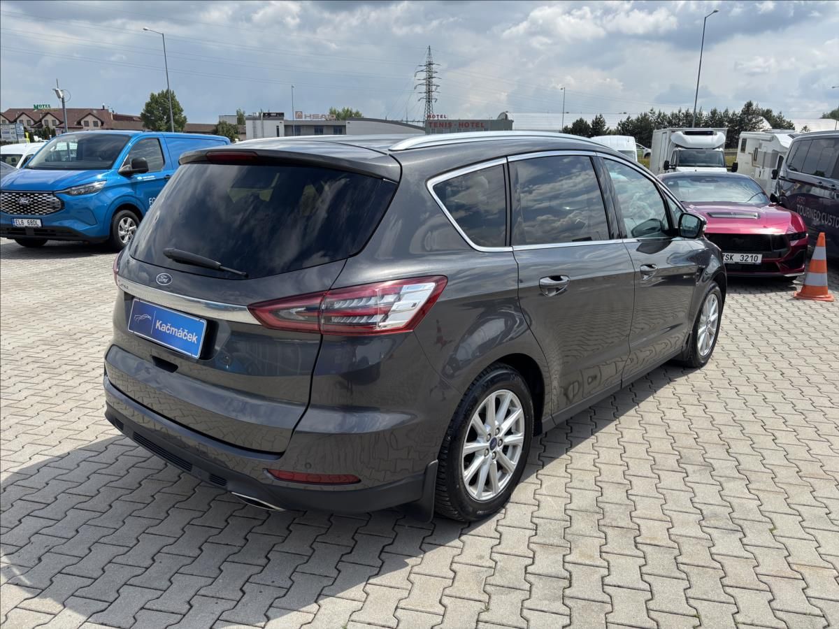 Ford S-MAX, 2,0 EcoBlue 132kW Titanium 4X4 - fotka 5