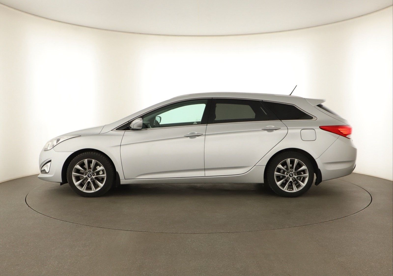 Hyundai i40, 1.7 CRDi, Serv.kniha - fotka 3