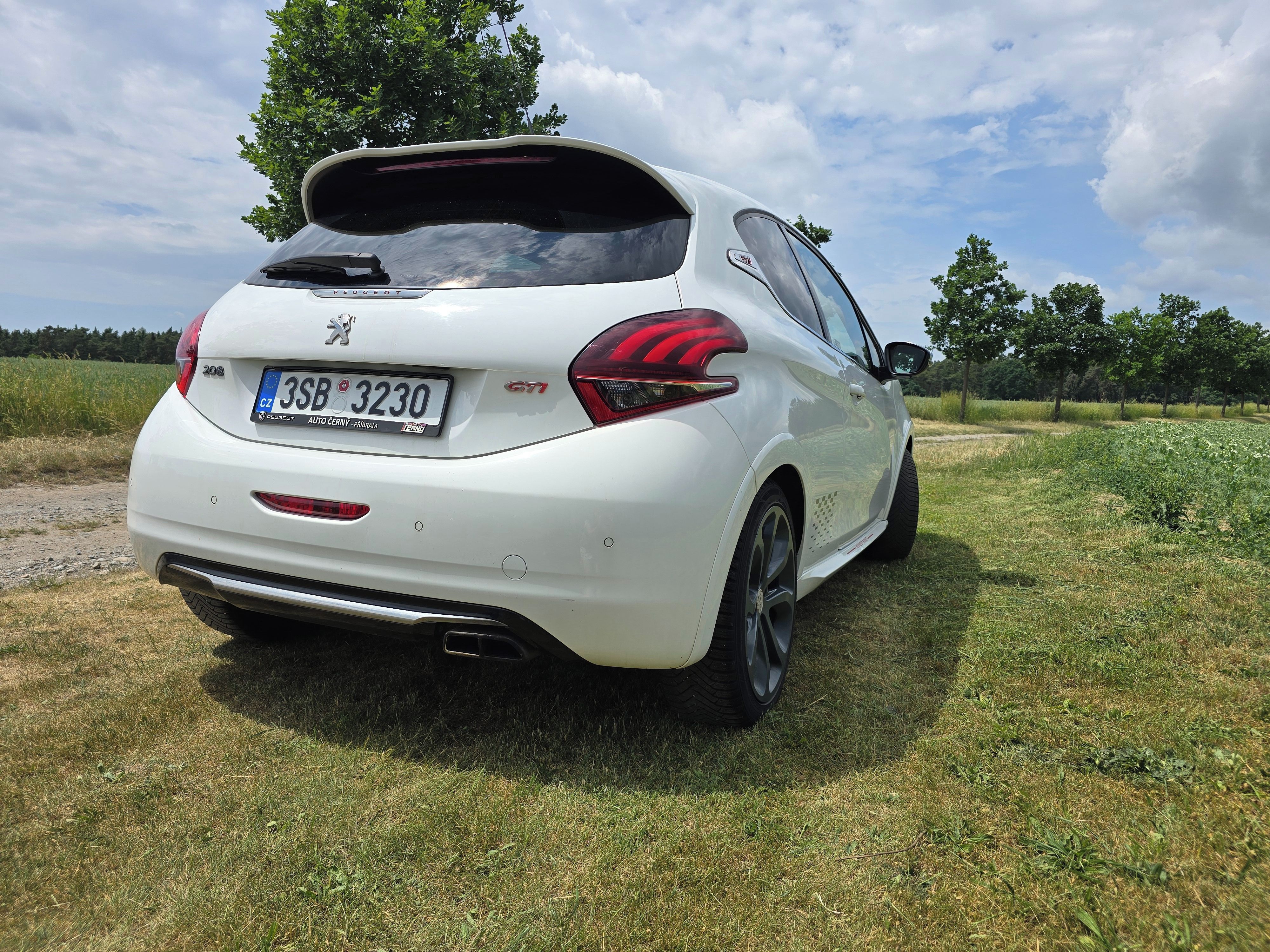 Peugeot 208, 208 GTi - fotka 5