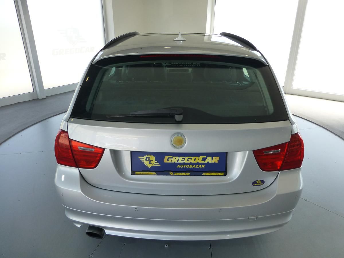 BMW Řada 3, 320D*120KW*XENON*NAV**VYHŘ.SED - fotka 6
