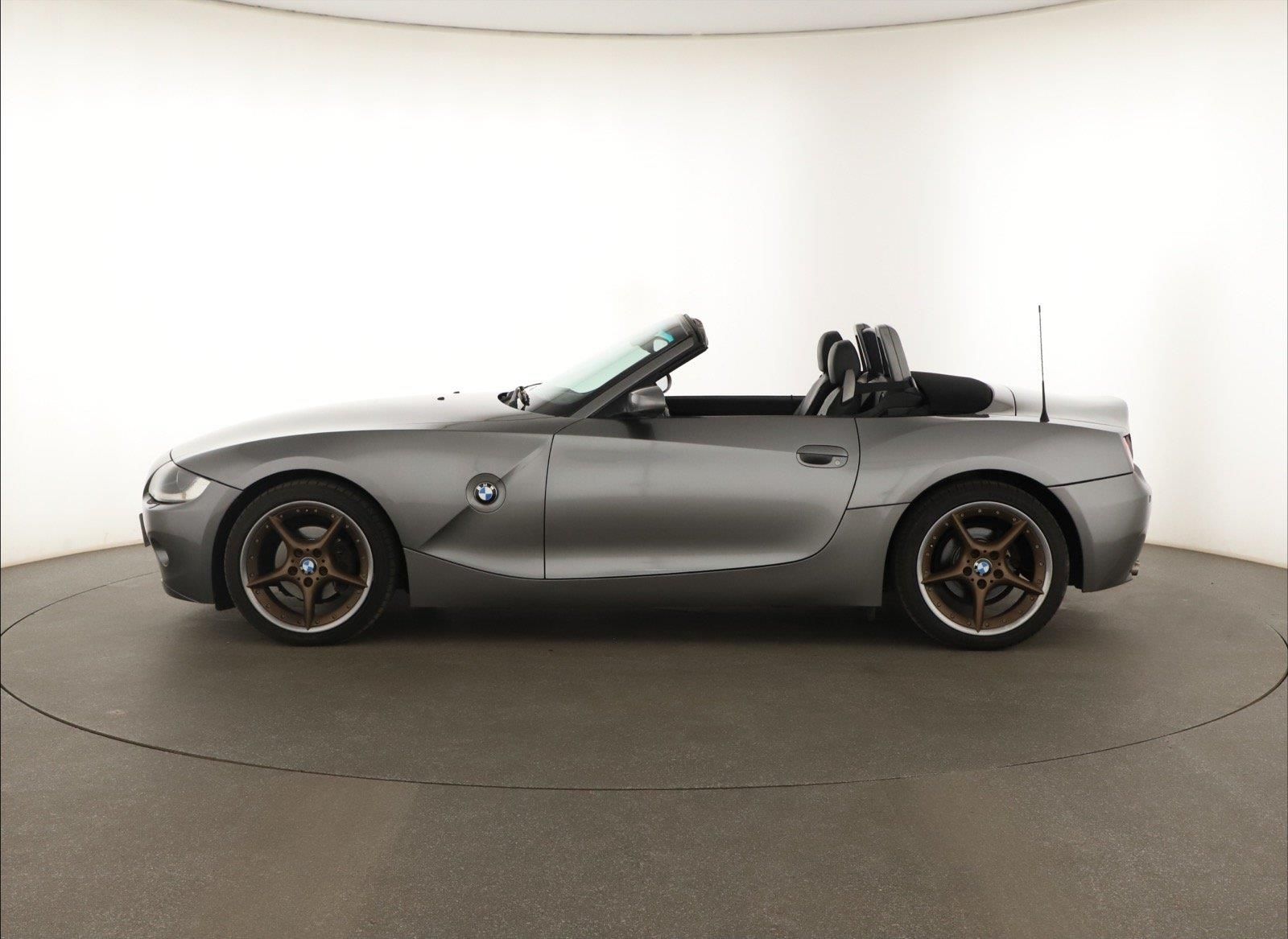 BMW Z4, 2.2i, Kůže, Automatická klima - fotka 3