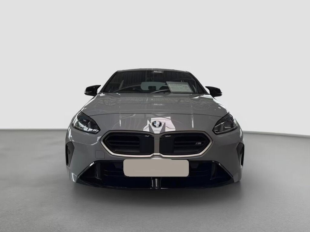 BMW Řada 1, M135 xDrive AdLED DrAss ParkAs - fotka 5