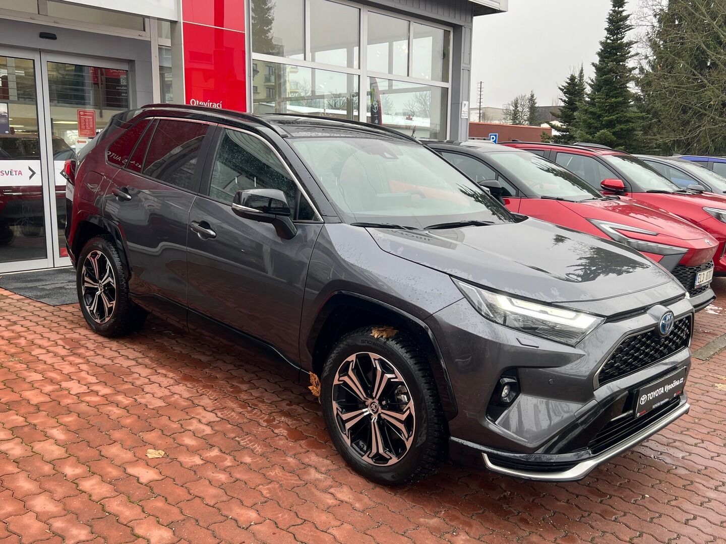 Toyota Rav4, 2.5 Plug-in hybrid Executive - fotka 3
