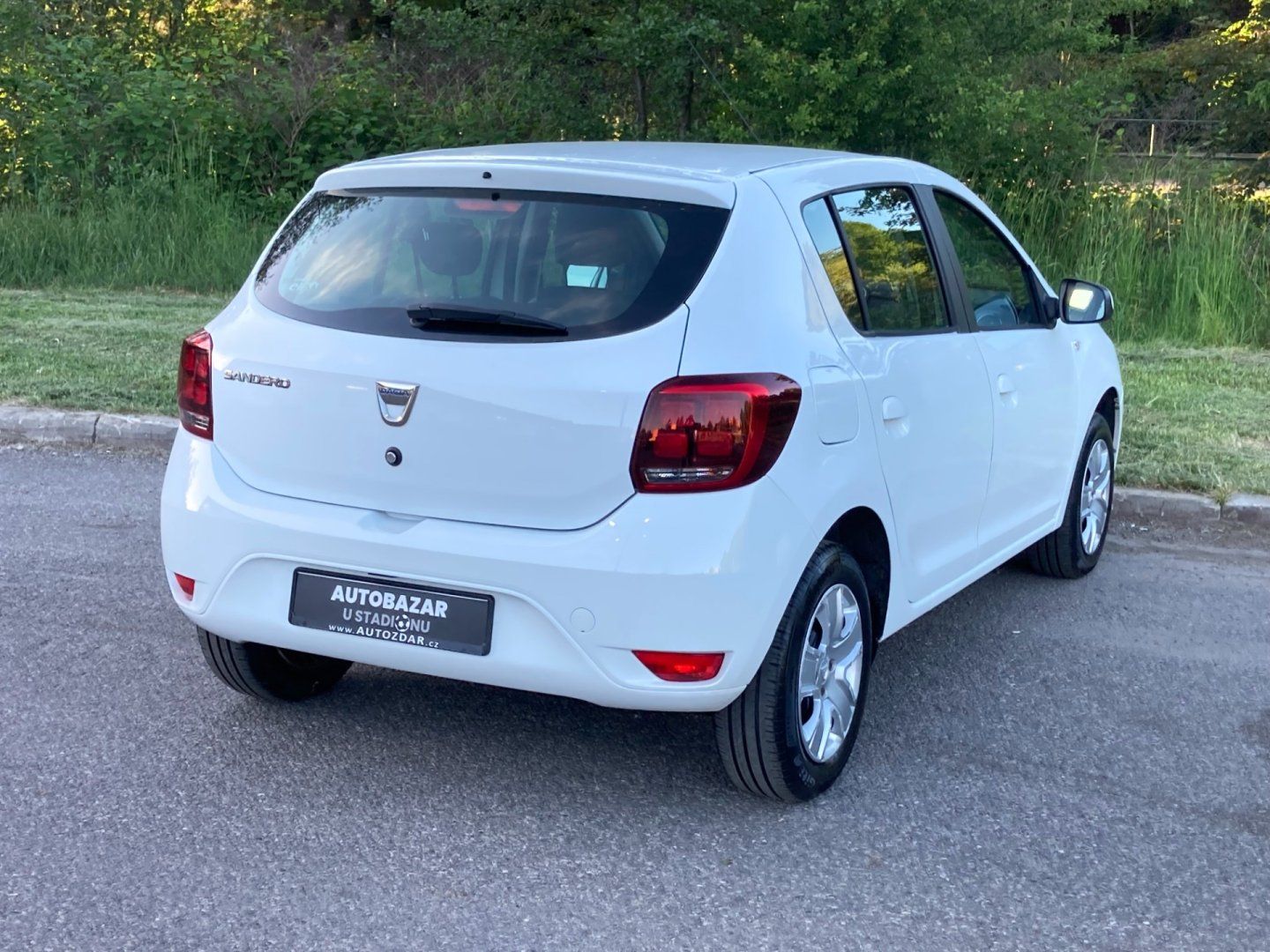 Dacia Sandero, 0,9 TCe koup ČR, 1.m.servis.k. - fotka 3