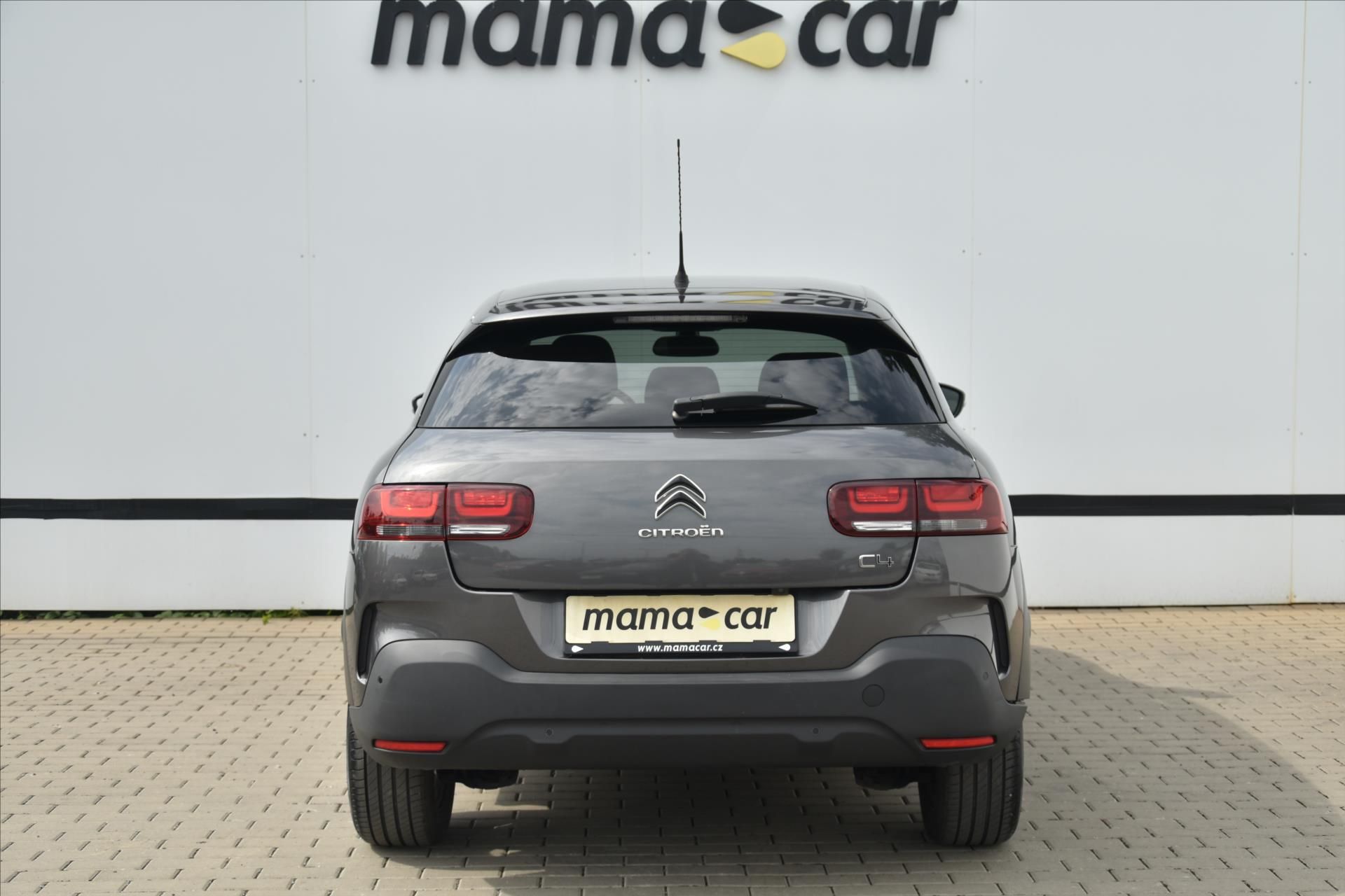 Citroën C4 Cactus, 1.2 Pure Tech 81kW ČR - fotka 6