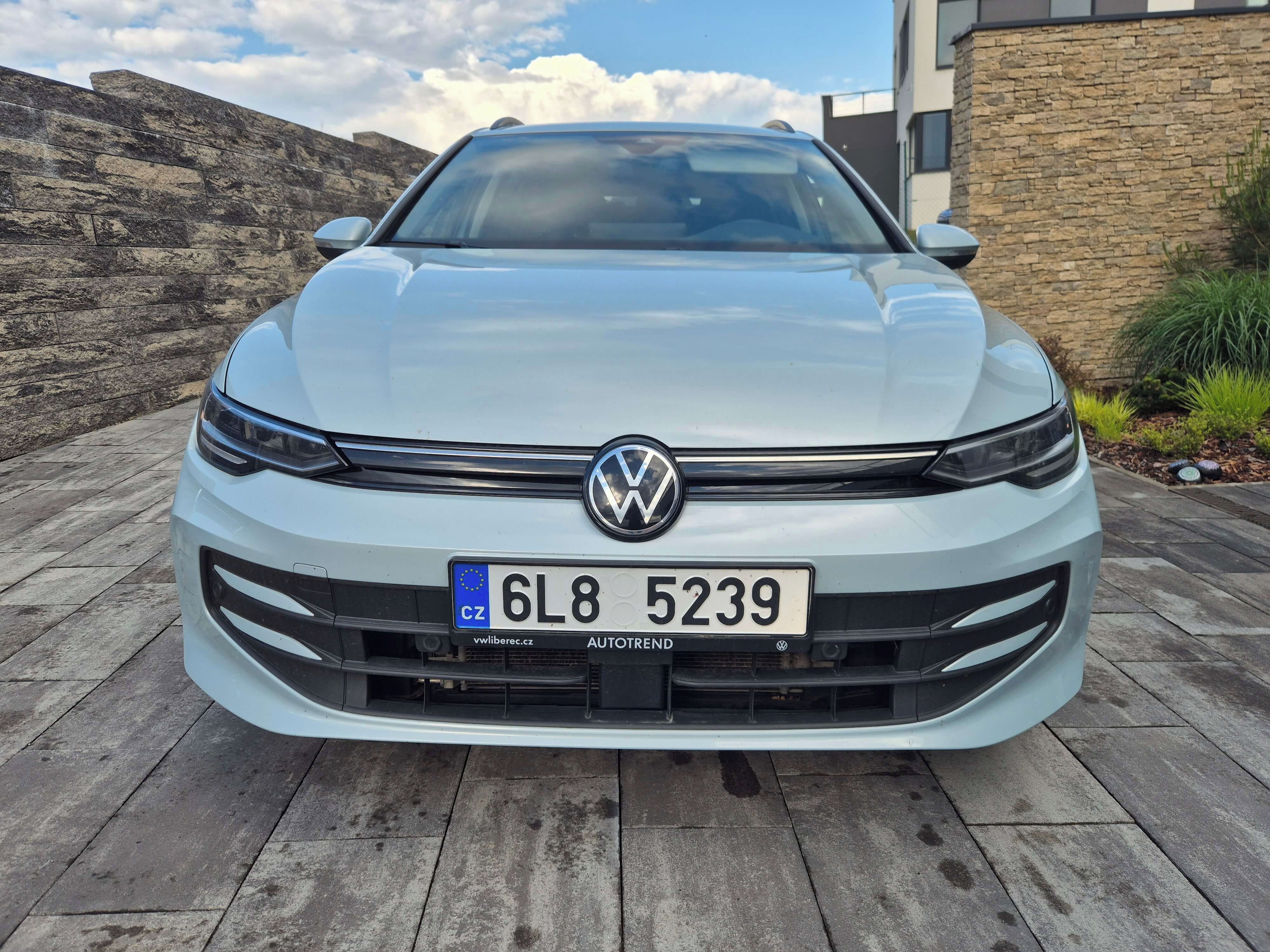 Volkswagen Golf, 1.5tsi 85kw, LIFE, ČR, záruka - fotka 2