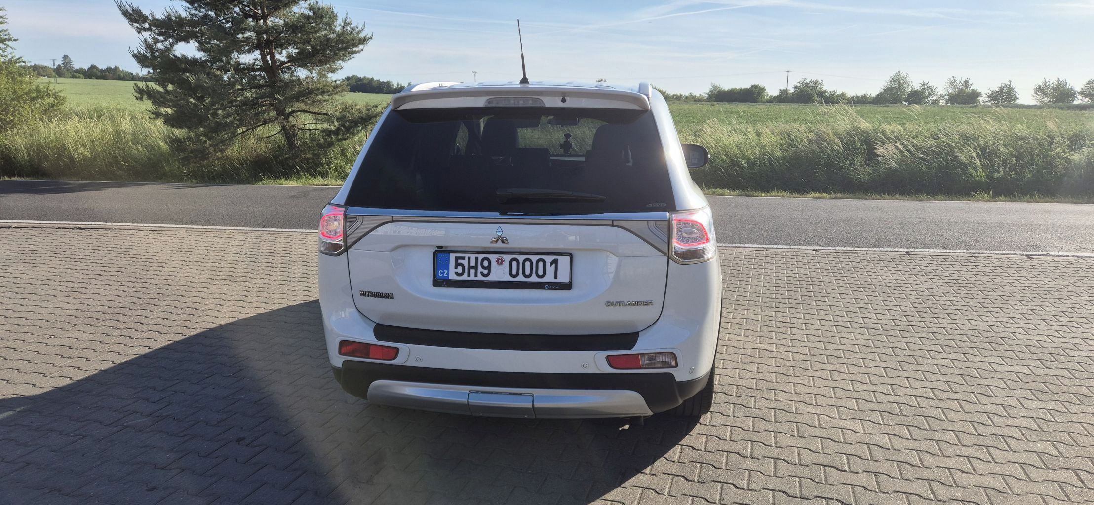 Mitsubishi Outlander, Mitsubishi Outlander 2.2 DI-D - fotka 4