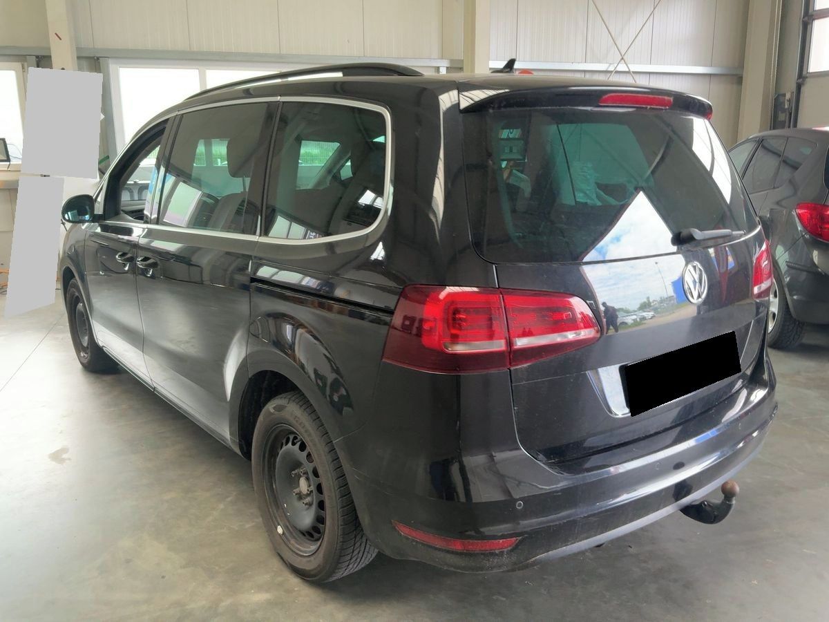 Volkswagen Sharan, 2.0Tdi 110KW 7-MÍST TAŽNÉ XENO - fotka 4