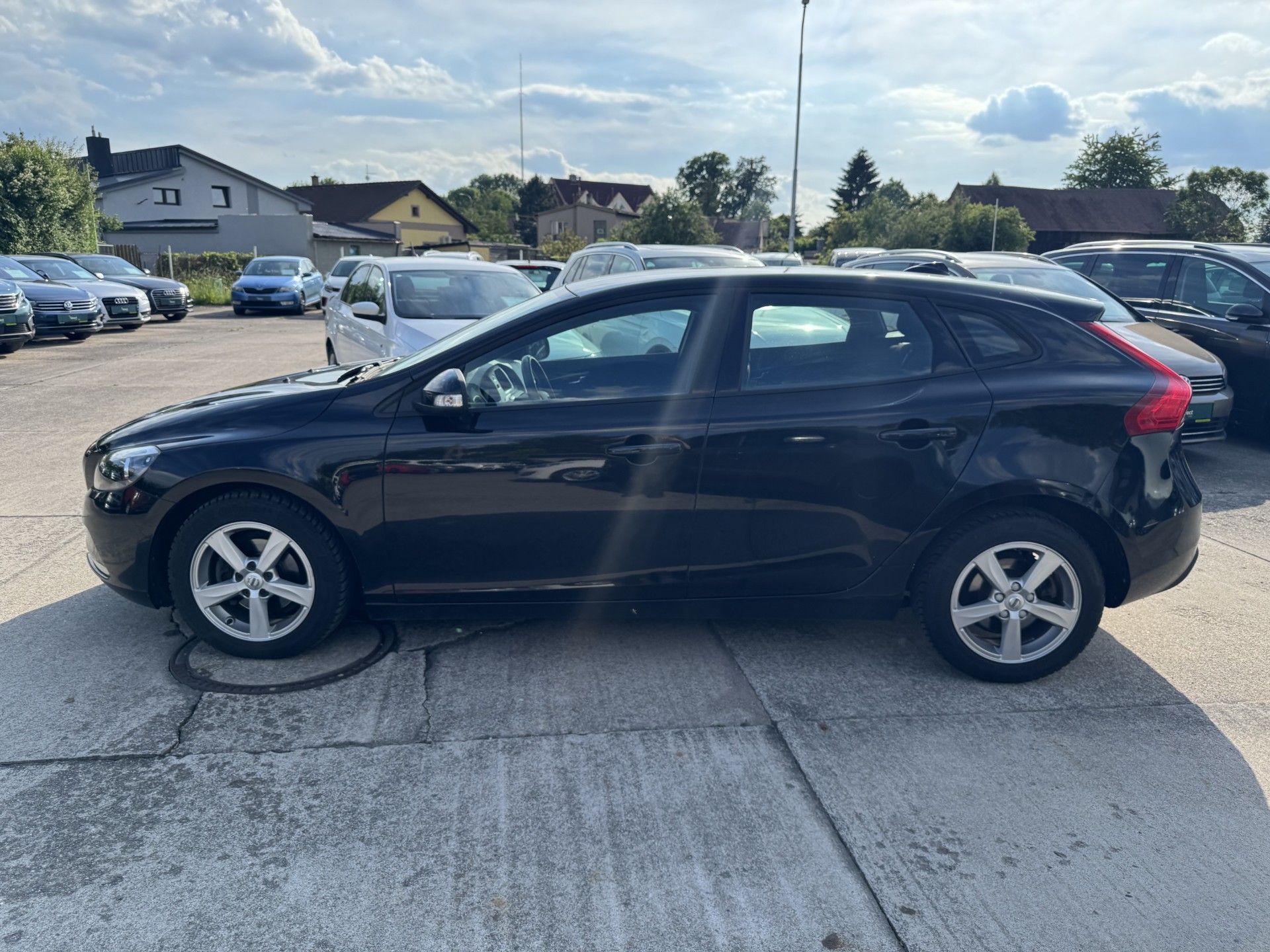 Volvo V40, 2.0 D2 88 kW - fotka 3