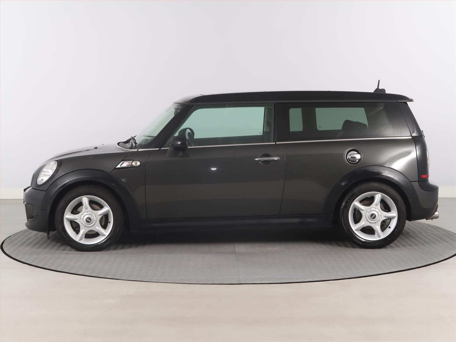Mini Clubman, Cooper SD, Automat, Navi - fotka 3