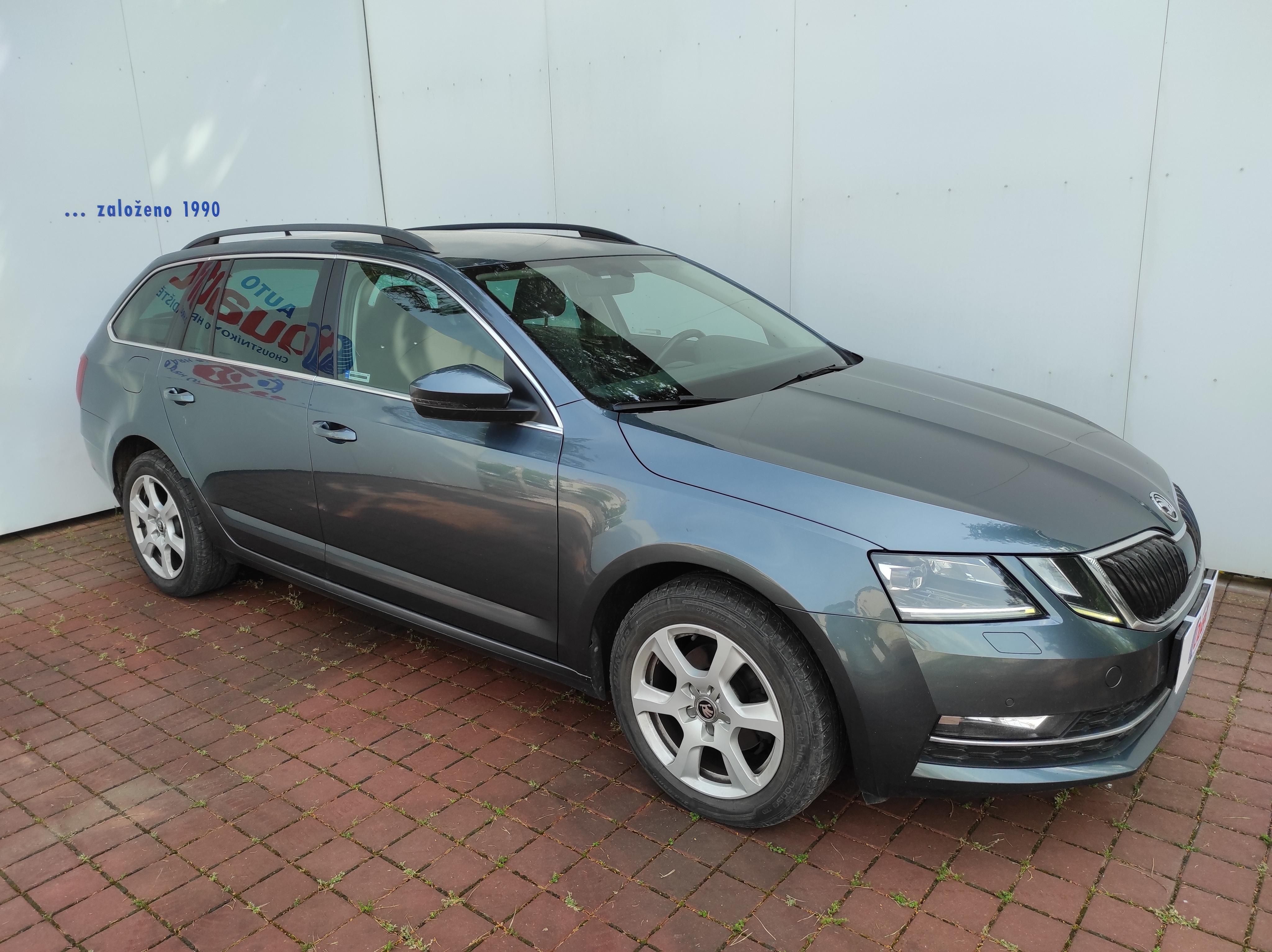 Škoda Octavia, Kombi 1.6 TDi STYLE, DSG, ČR - fotka 5